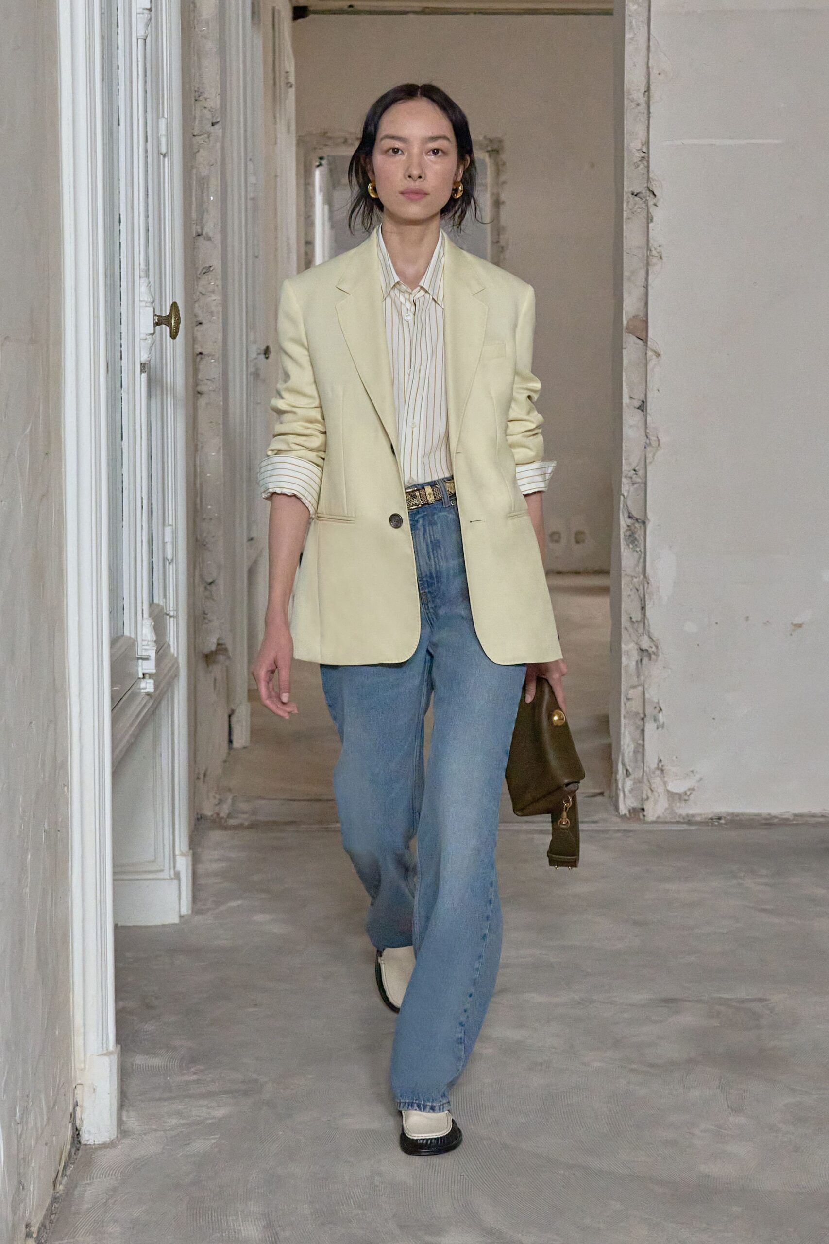 ivory unknown long-sleeve collared tailored buttoned blazer