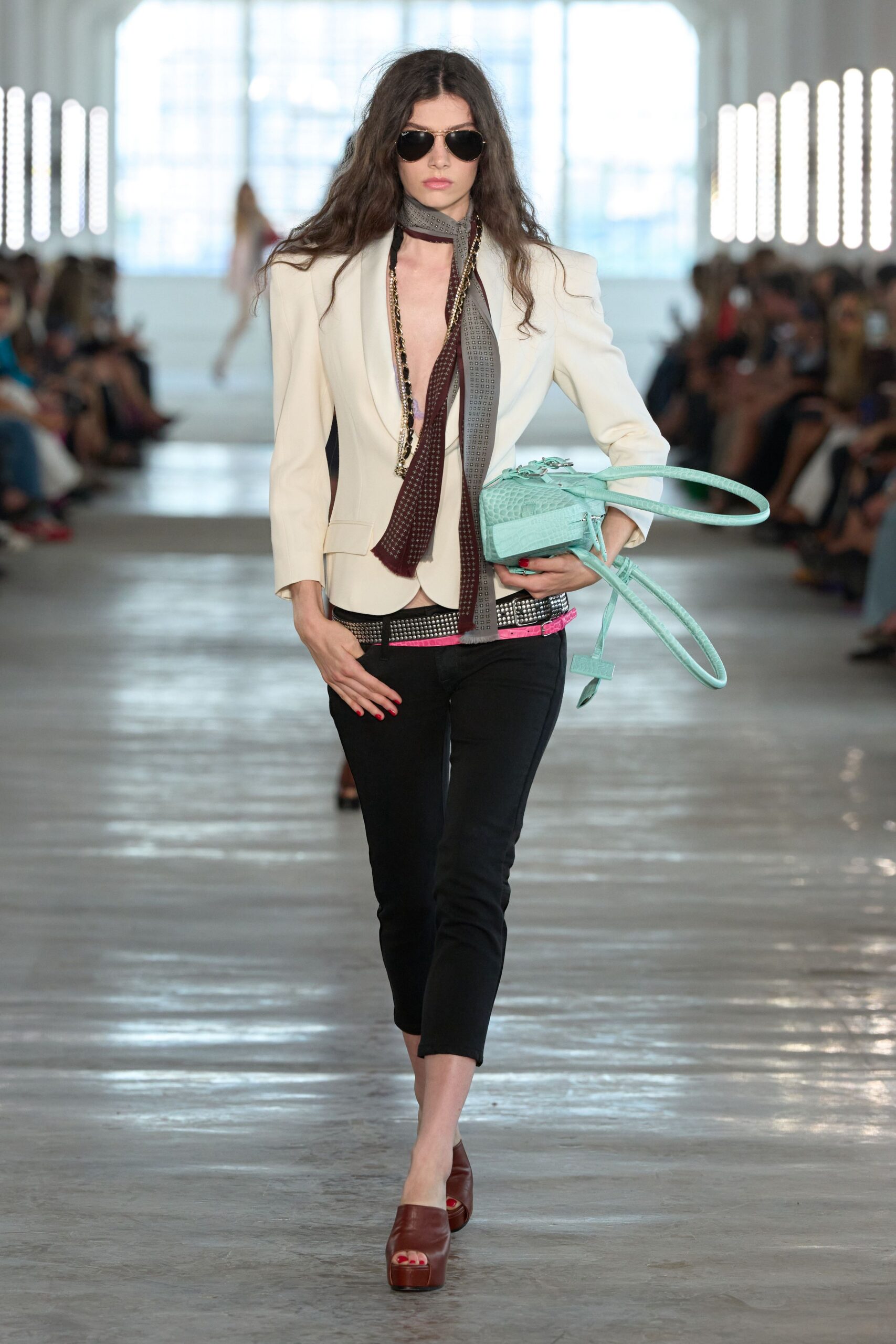 ivory structured deep-neck blazer