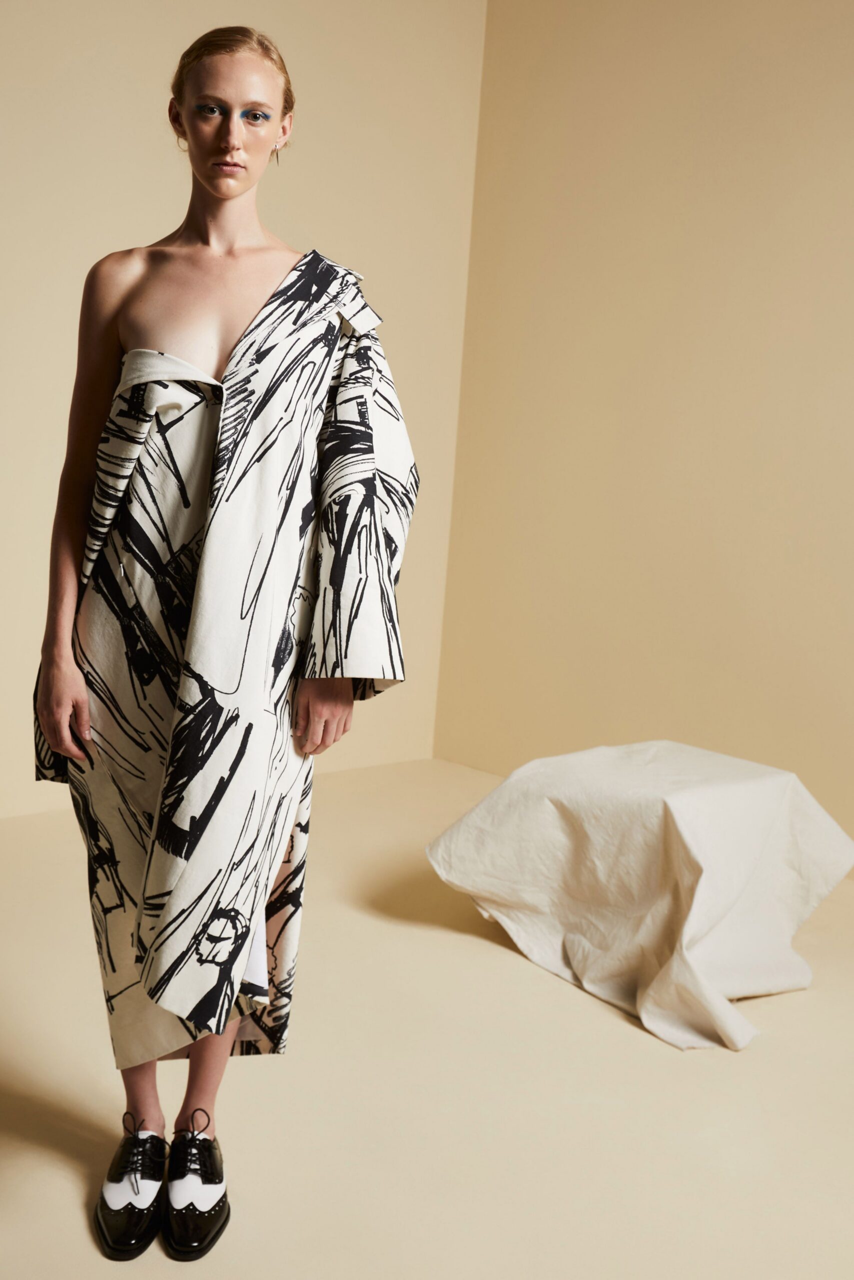 abstract one-shoulder printed midi dress