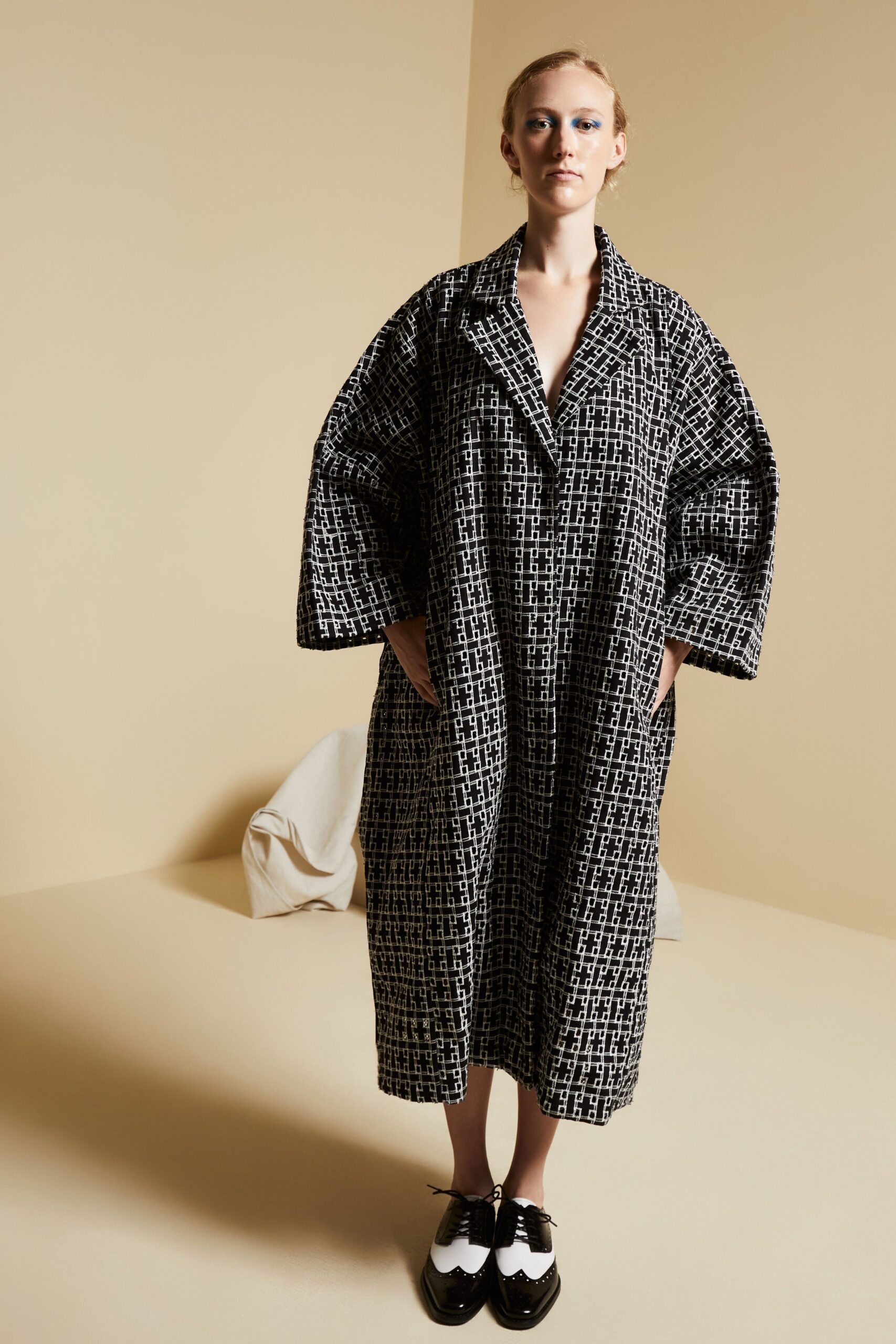 oversized geometric print kimono coat