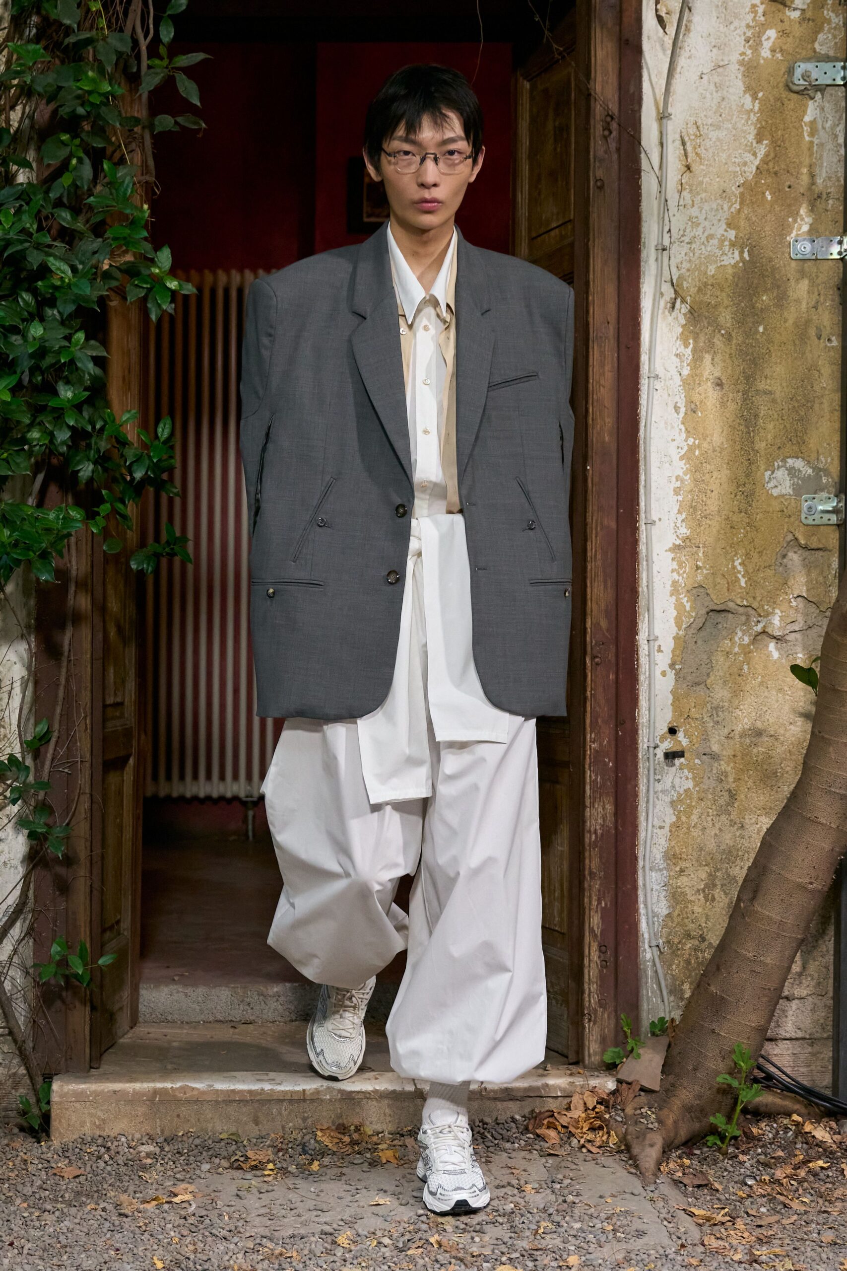 oversized gray blazer