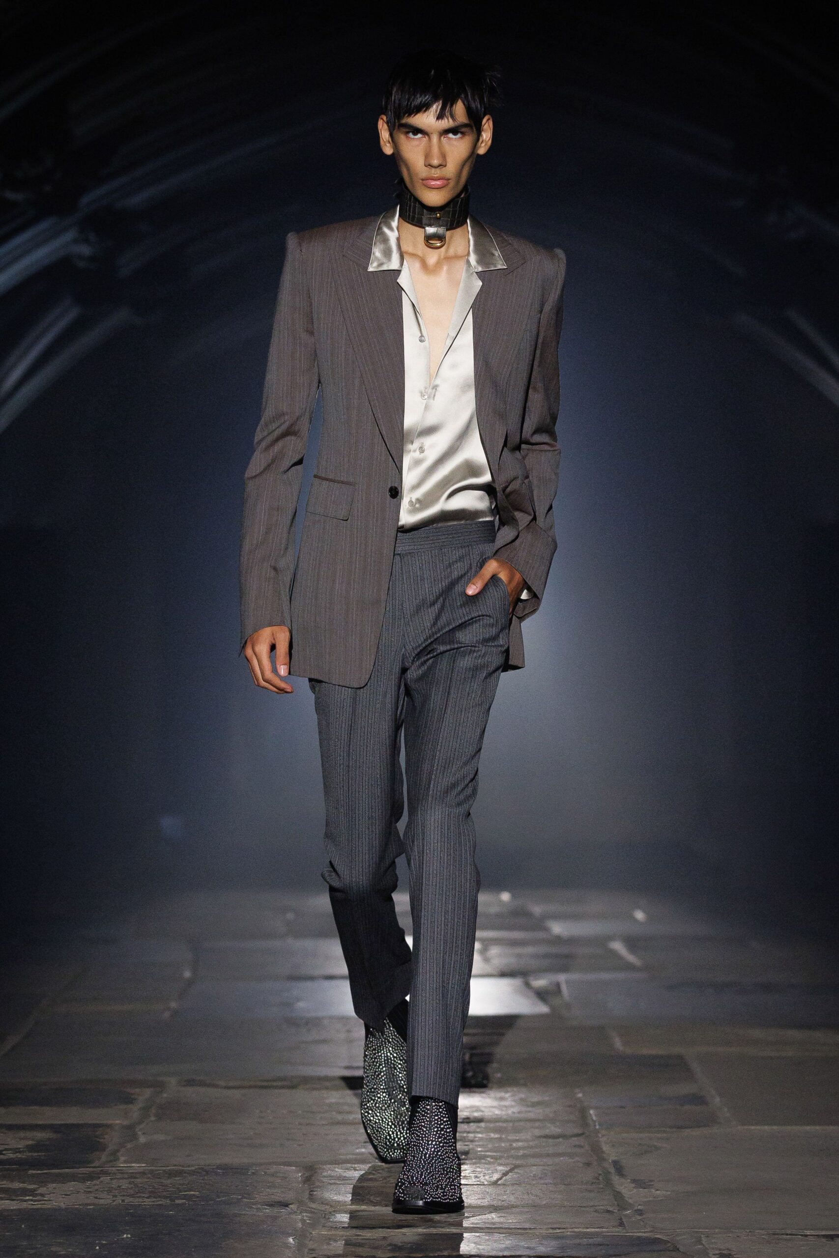 gray unknown long-sleeve collared tailored pinstriped buttoned blazer