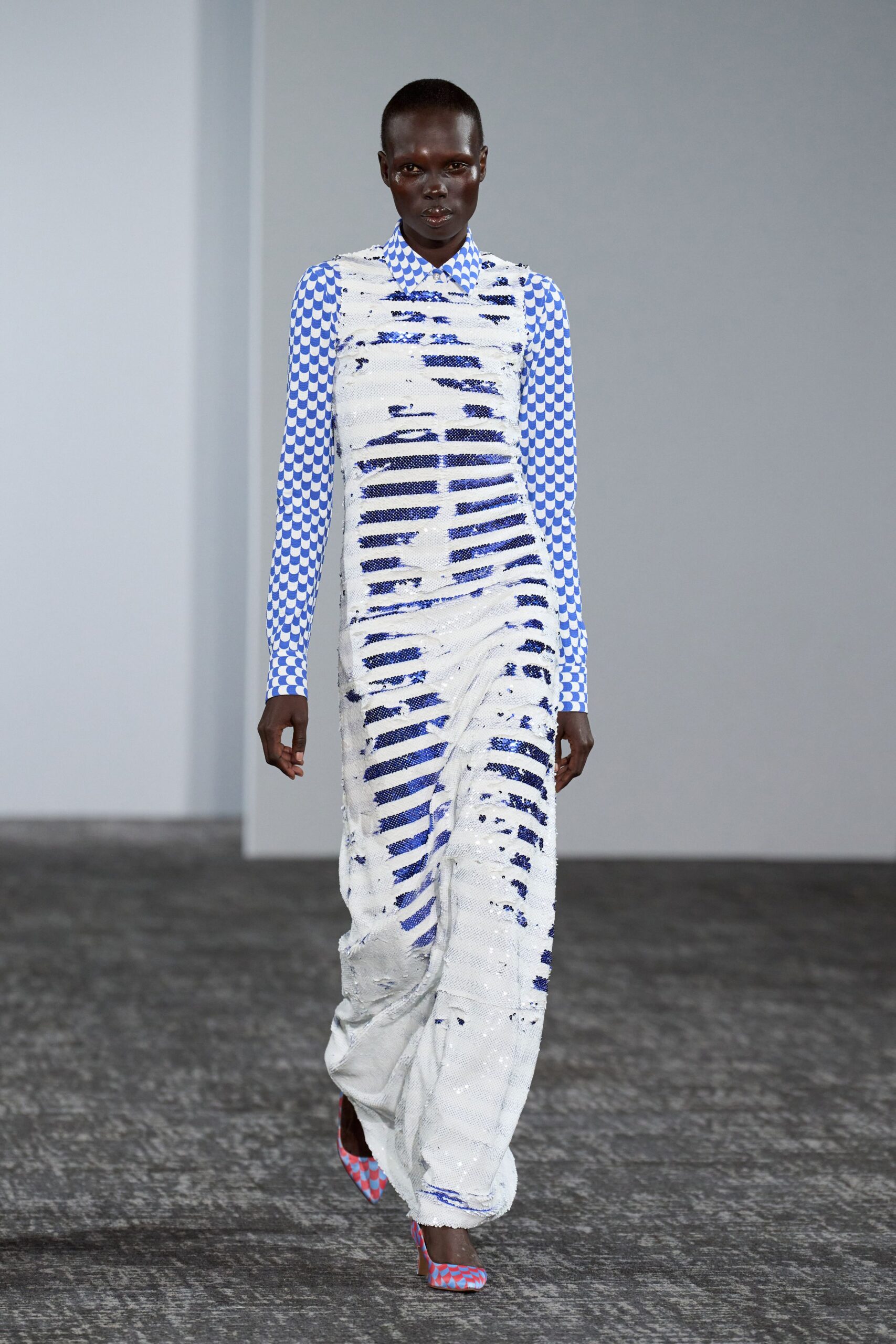 blue unknown collared long-sleeve printed shirt