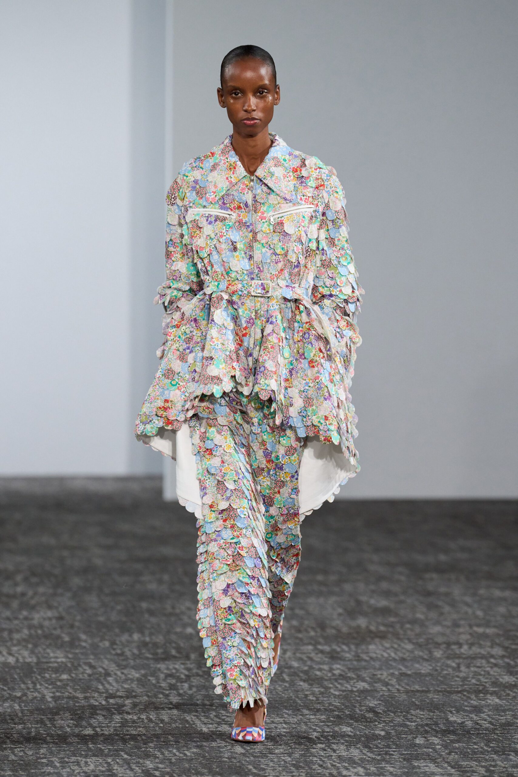 floral scalloped appliqué maxi dress