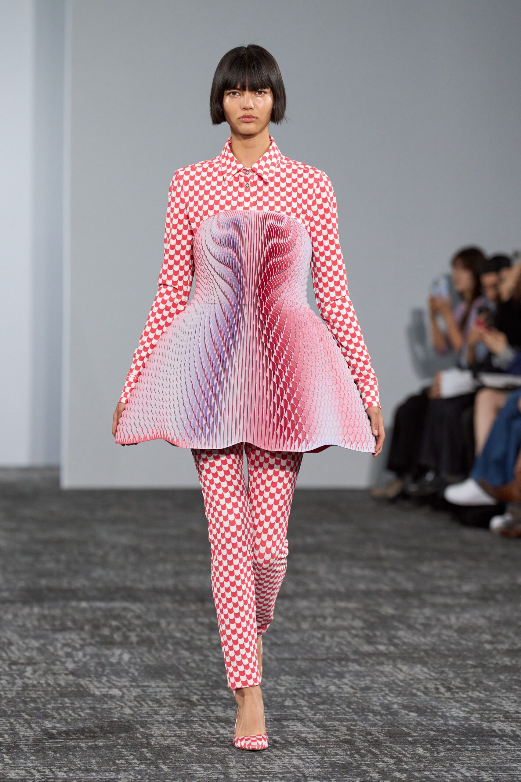 pink unknown collared long-sleeve buttoned printed shirt