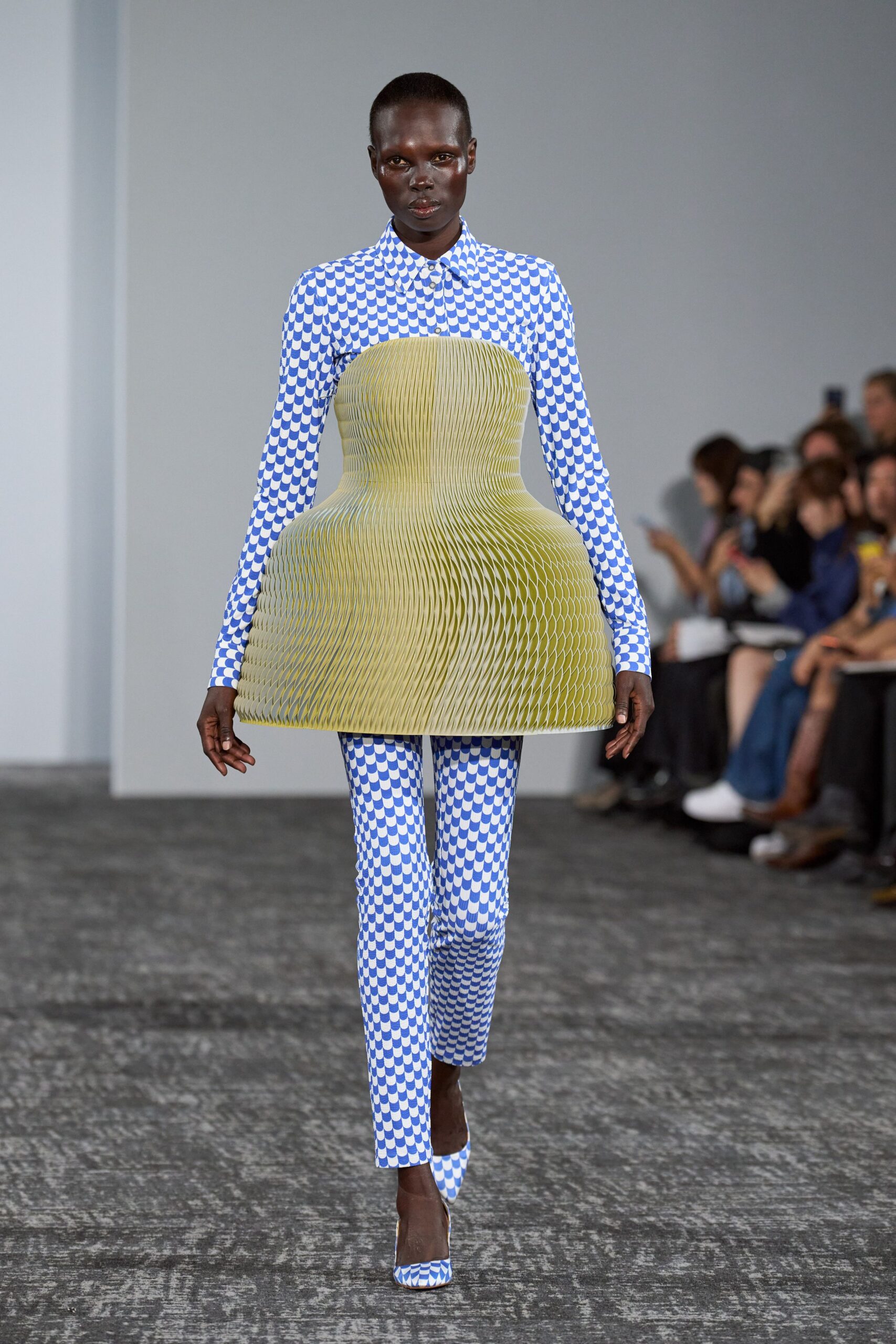 blue unknown collared long-sleeve printed shirt