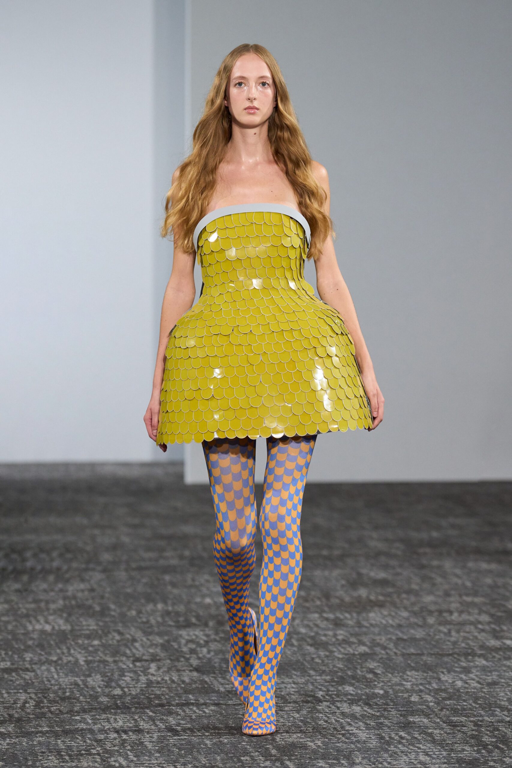 strapless sculptural scalloped disc mini dress