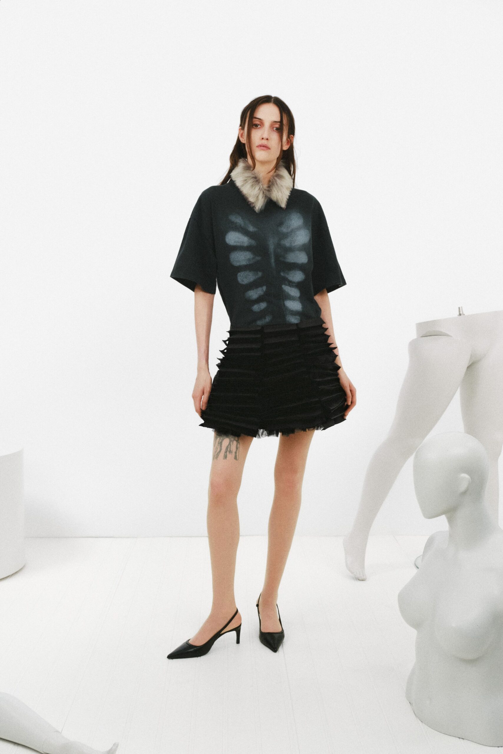 fur-collar pleated mini dress