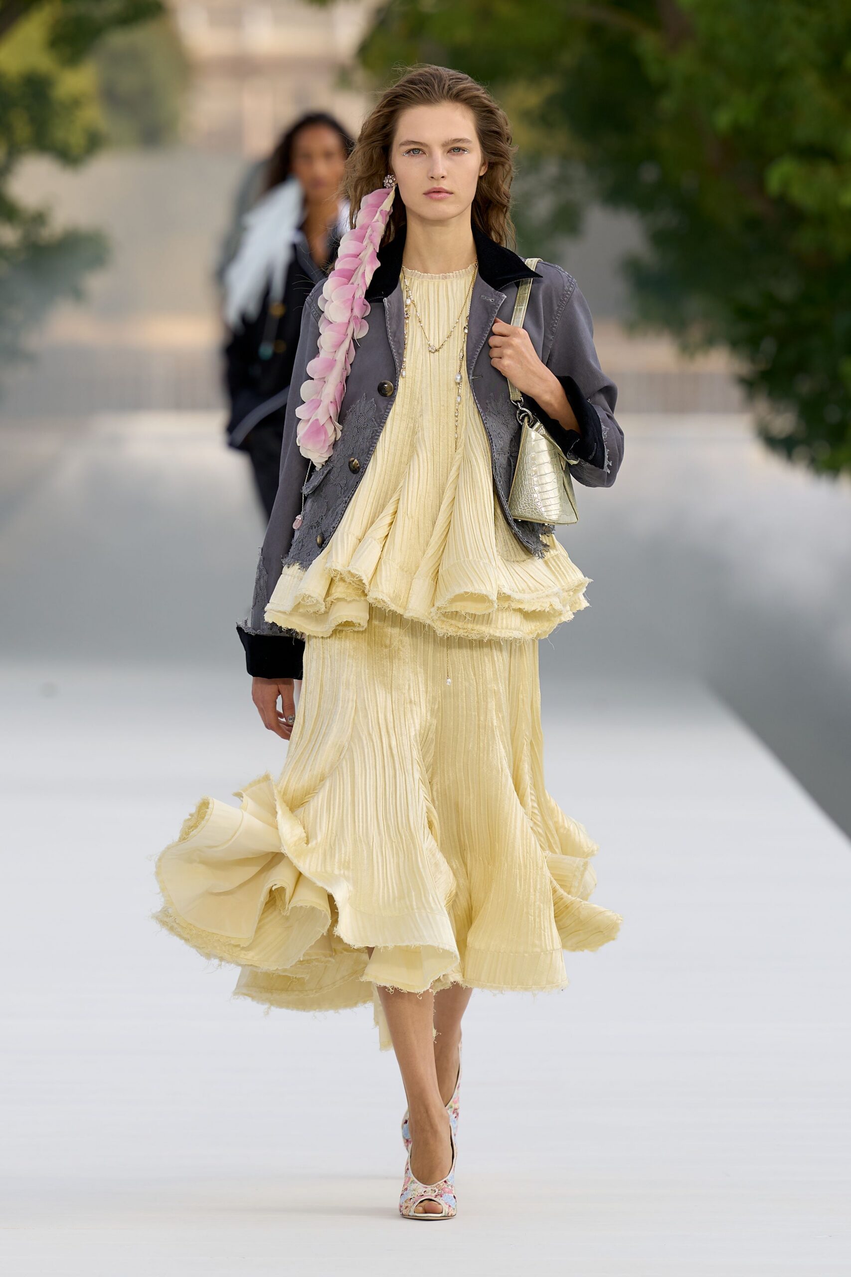 gray unknown long-sleeve collared buttoned embroidered jacket