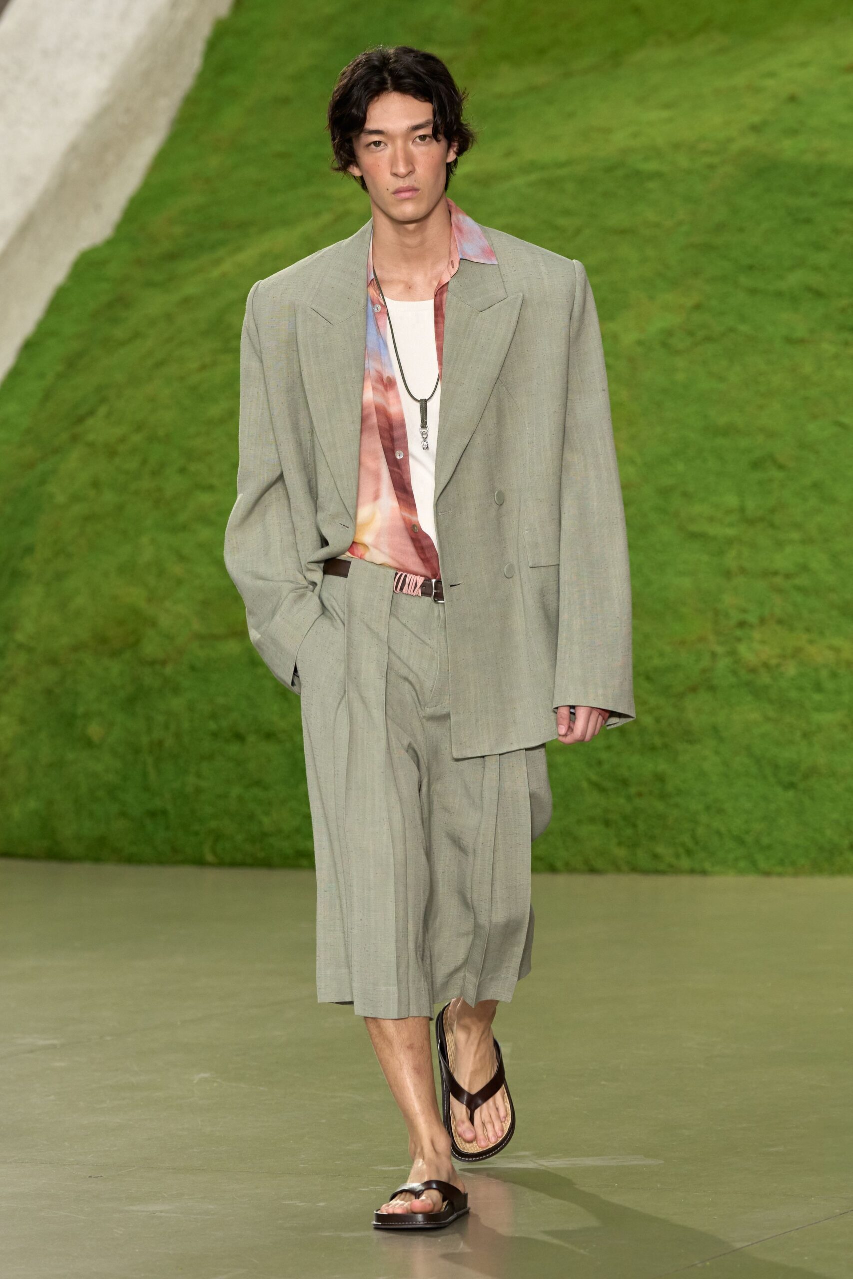 oversized beige double-breasted blazer