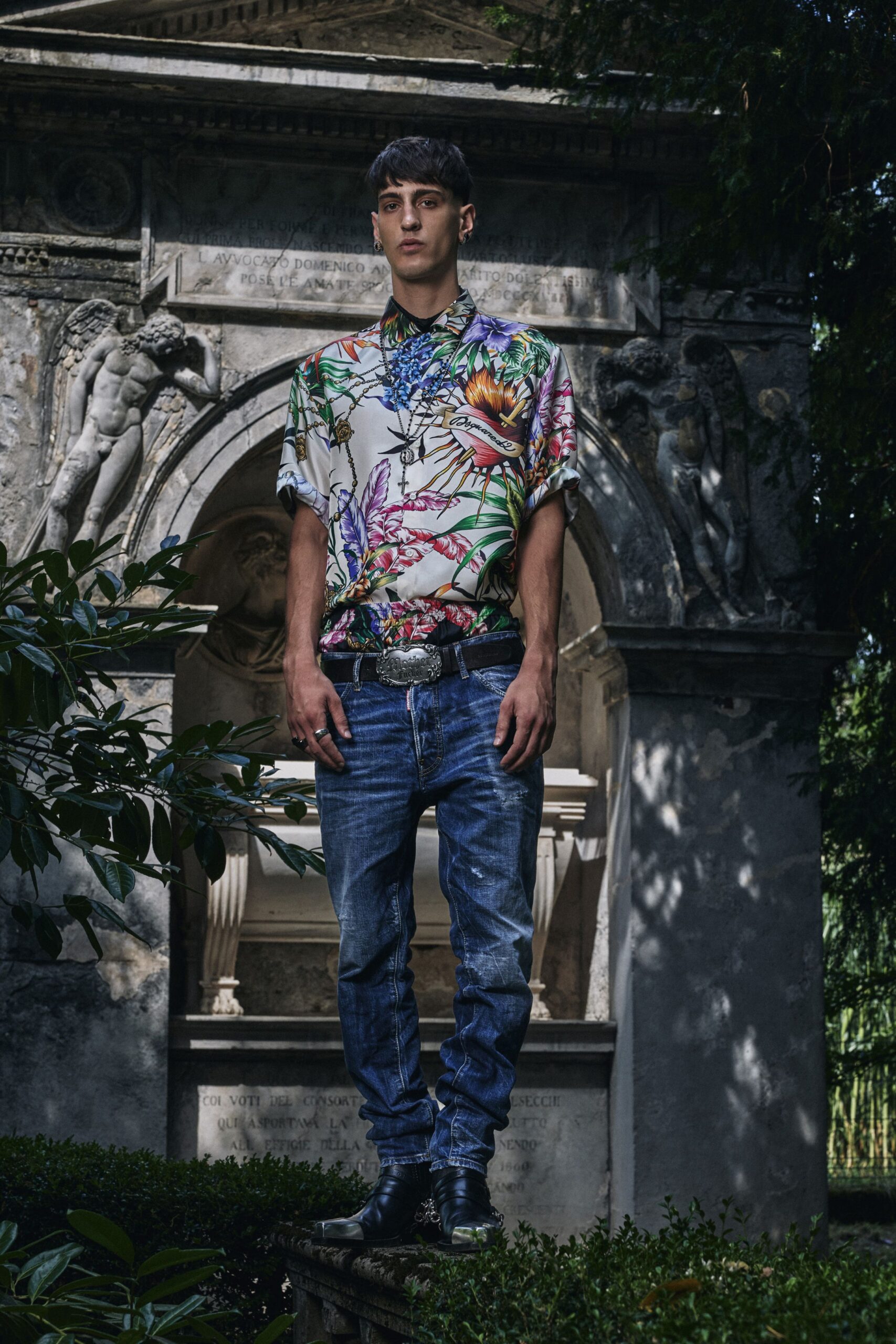 white satin collared short-sleeve relaxed printed shiny shirt