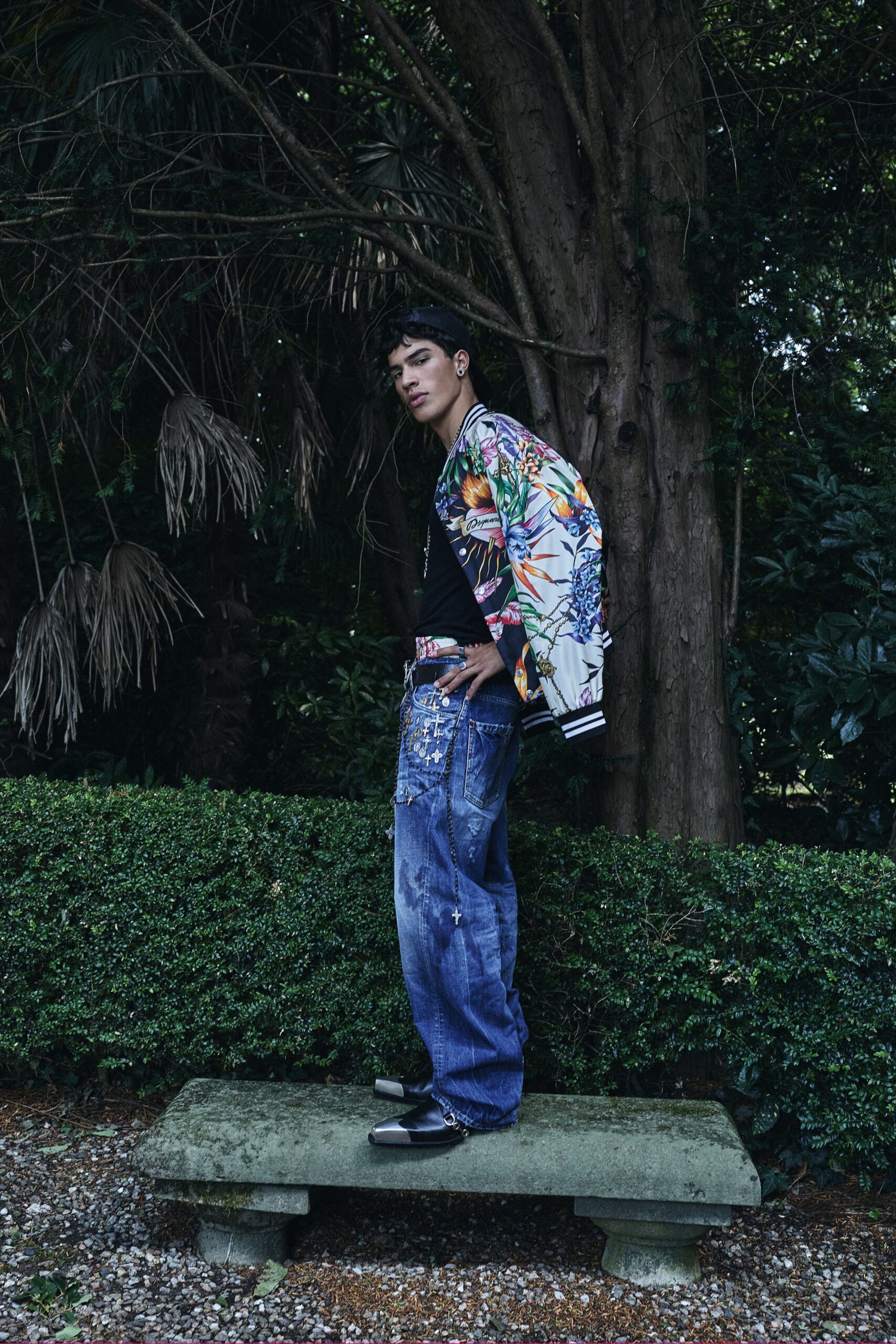 white satin long-sleeve open-front relaxed floral striped jacket