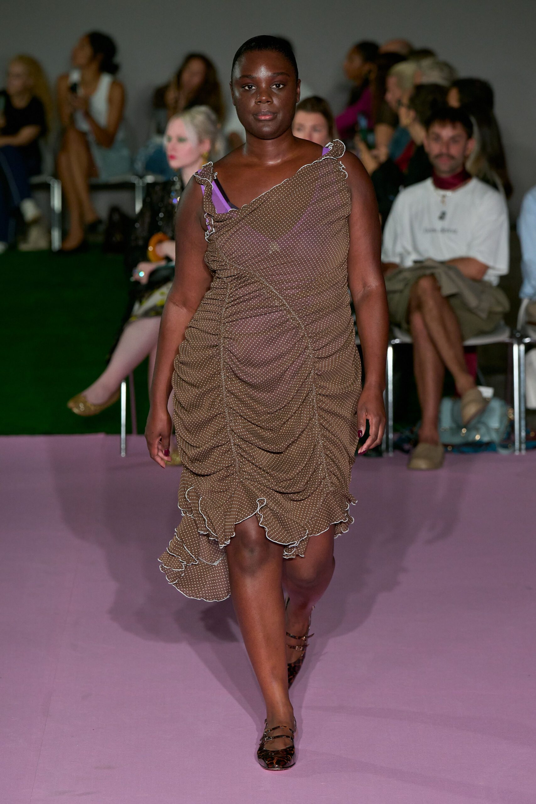 ruched polka-dot asymmetric dress