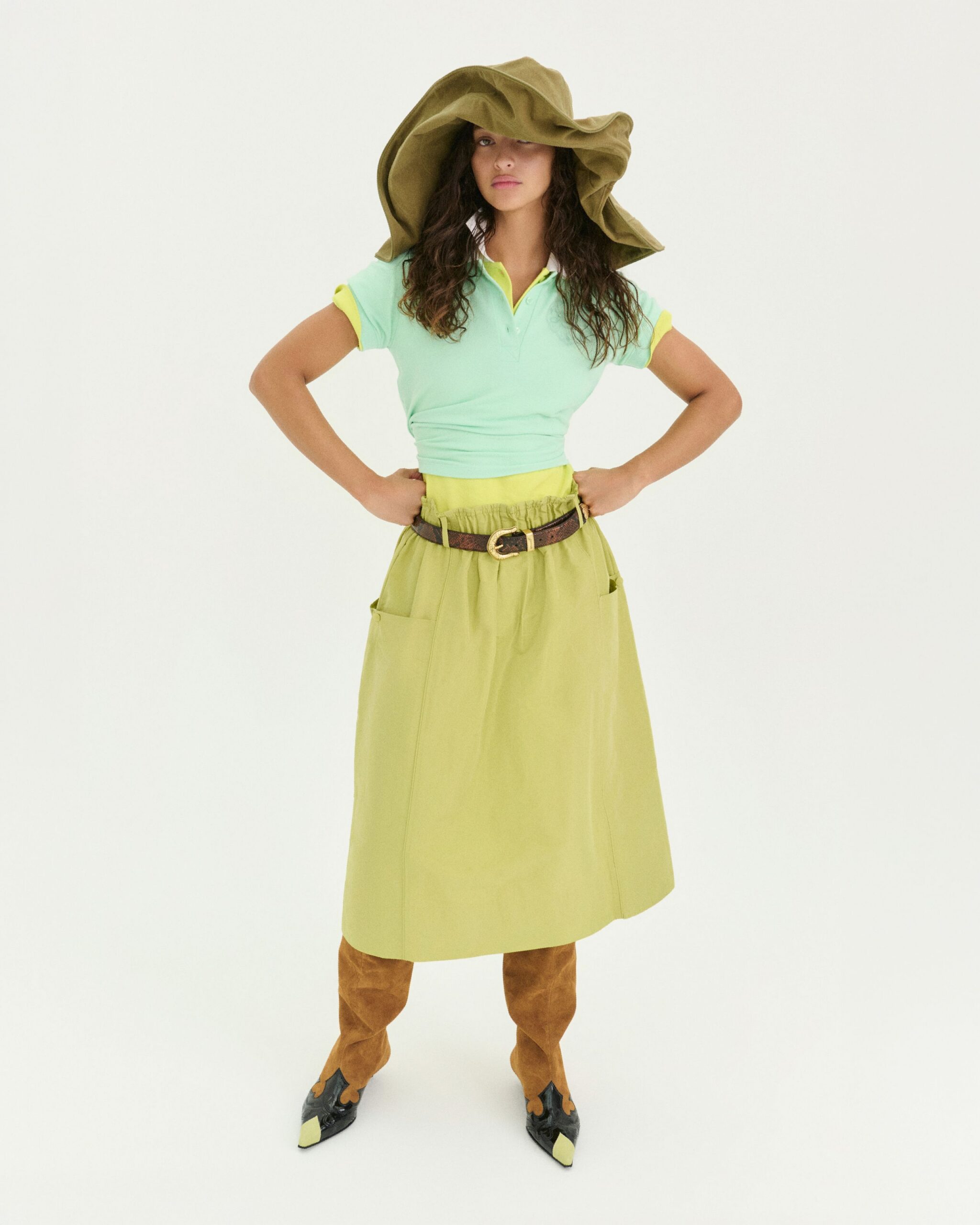 blue knit short-sleeve collared fitted cropped shirt