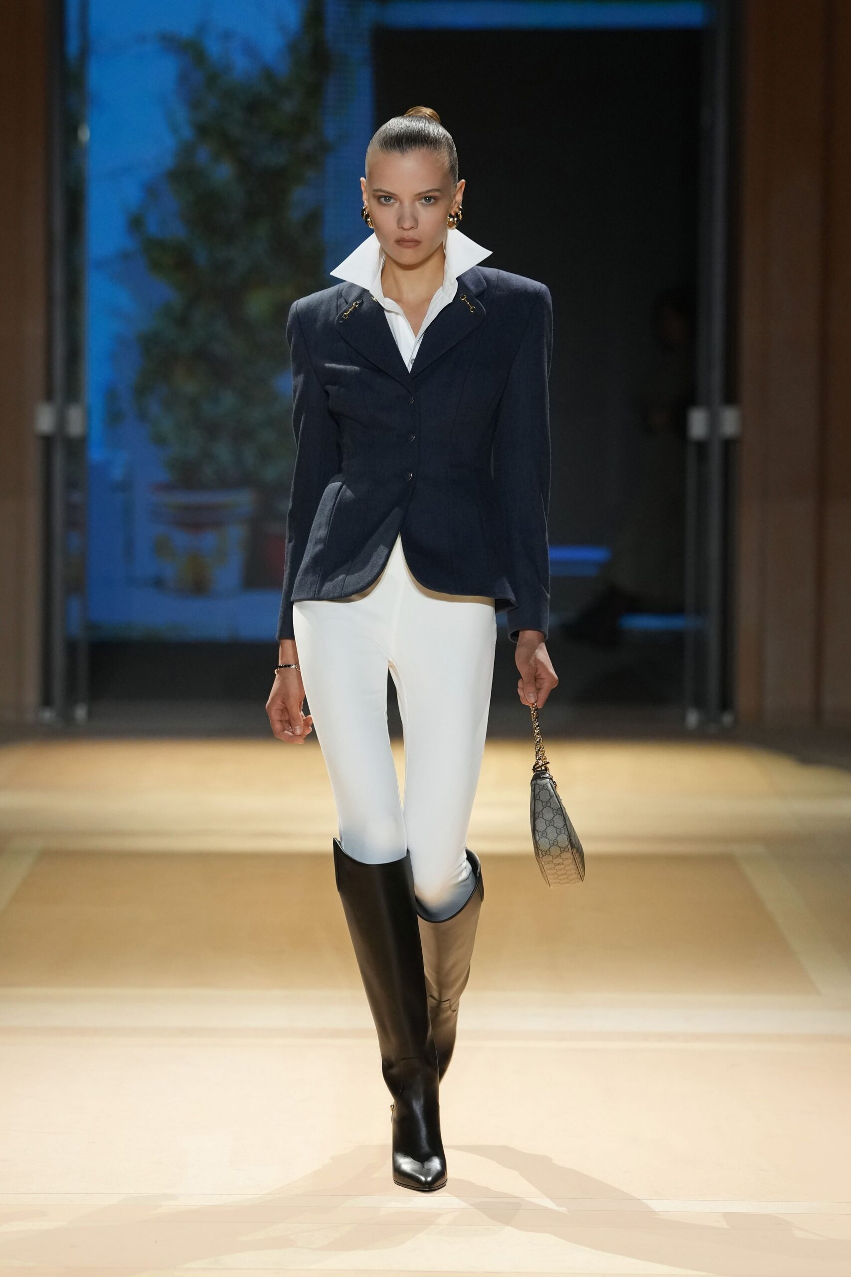 navy tailored blazer