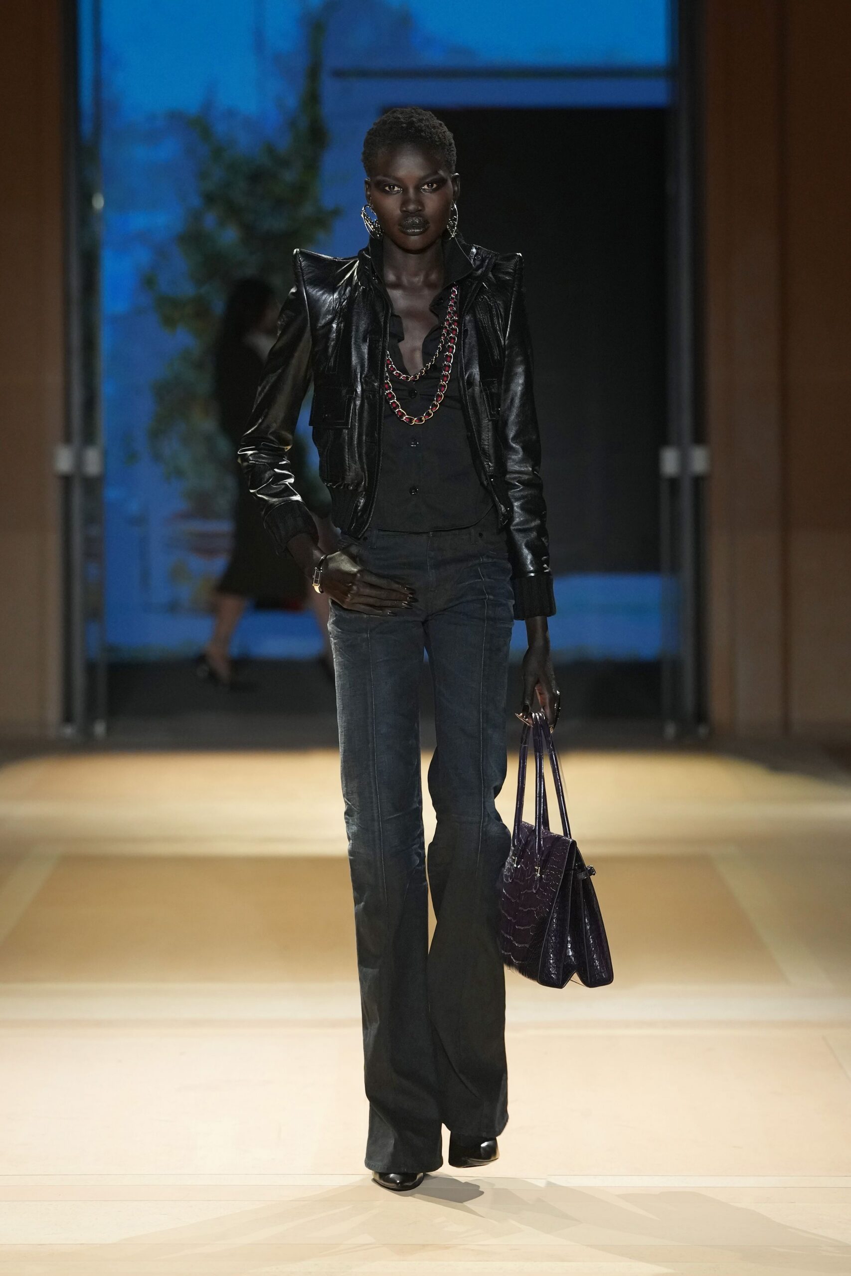 sharp-shoulder cropped leather jacket