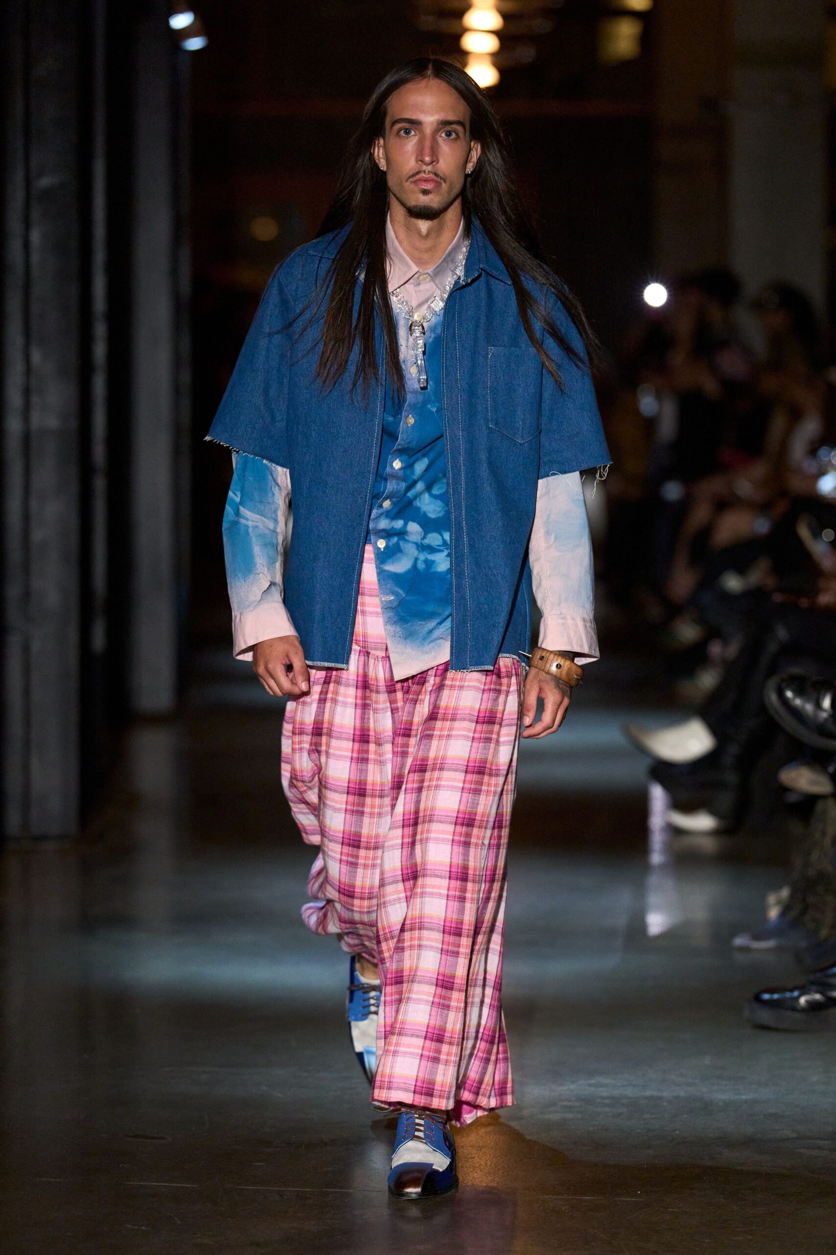 blue unknown collared long-sleeve printed buttoned shirt