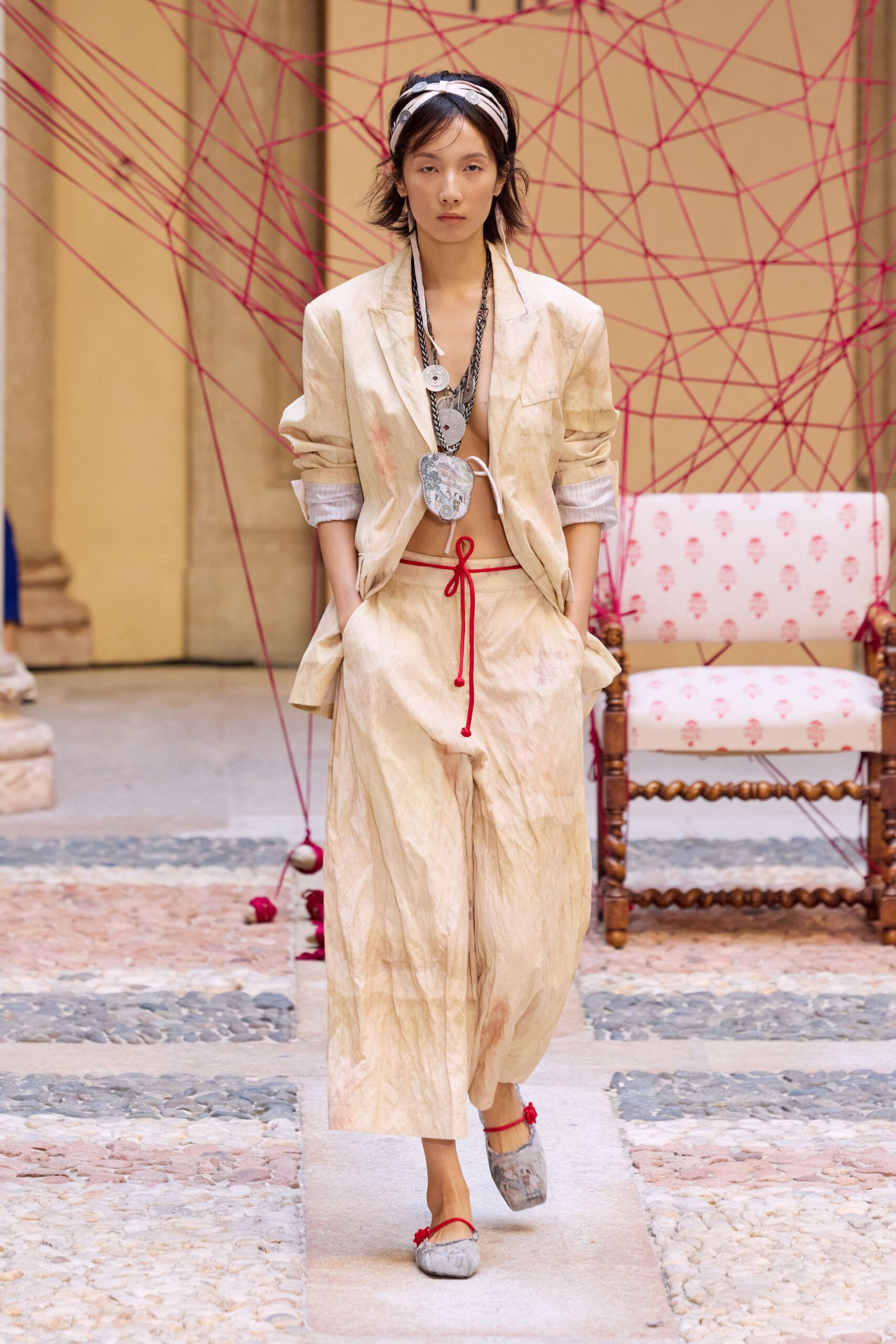 oversized beige blazer