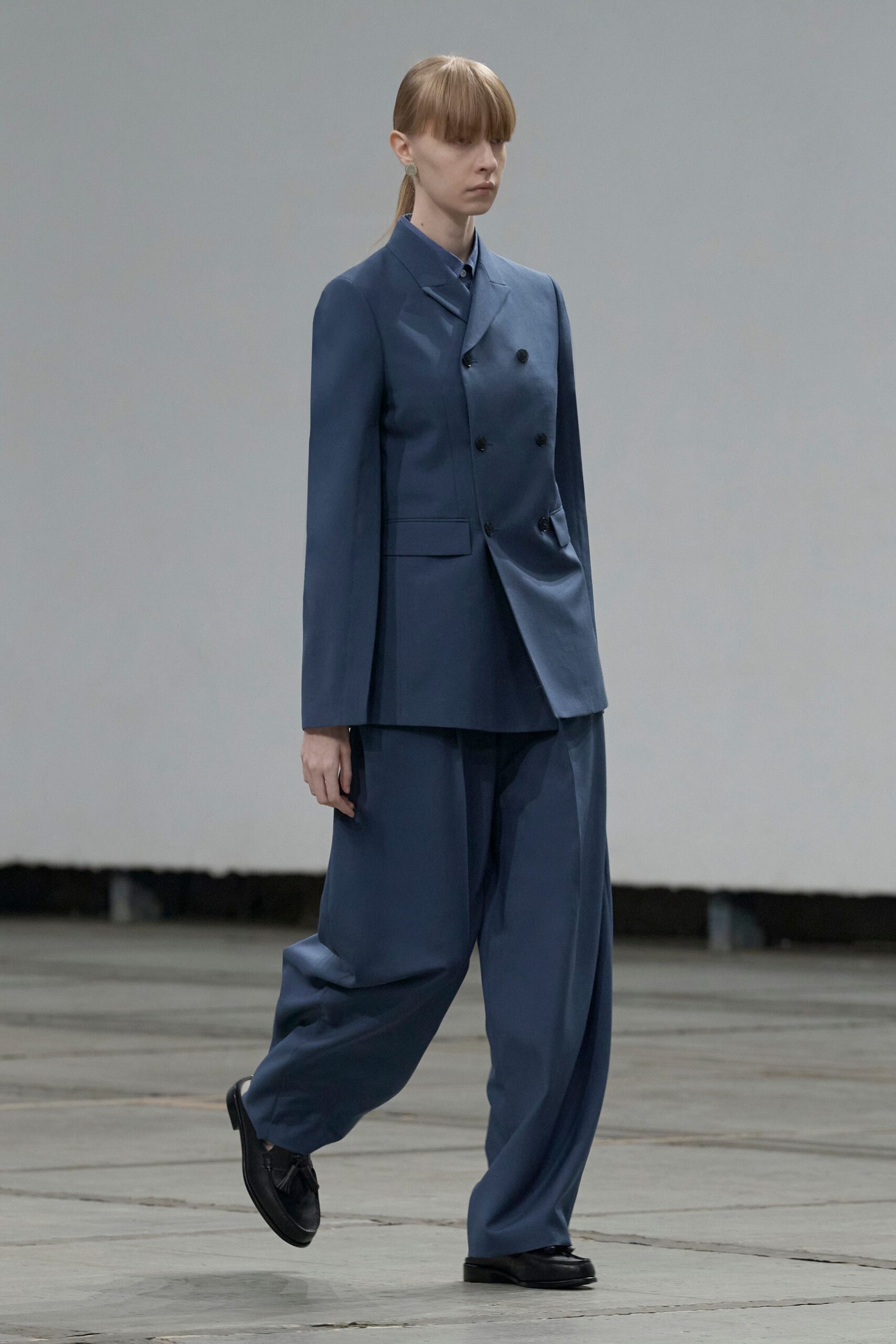 blue unknown long-sleeve collared tailored buttoned pockets blazer