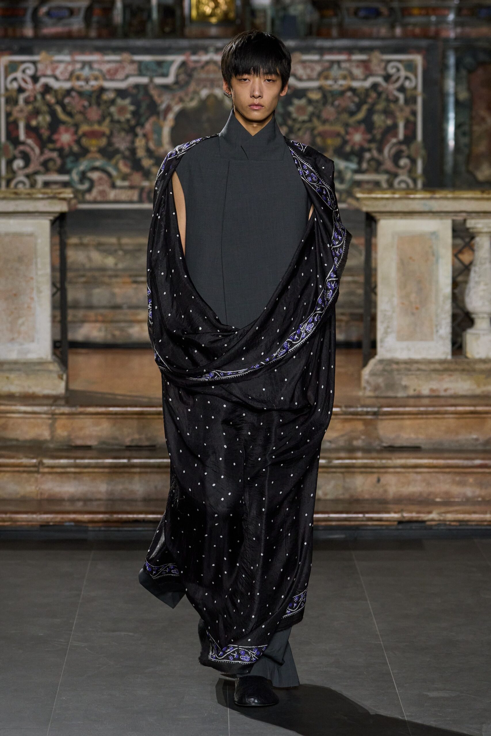 bandana-print draped silk scarf