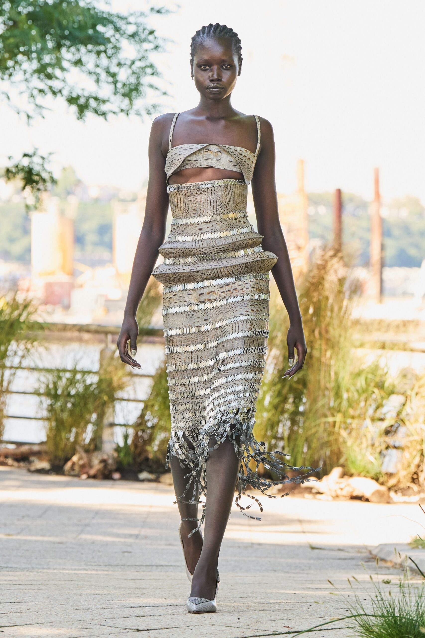 croc-effect sculptural fringe skirt