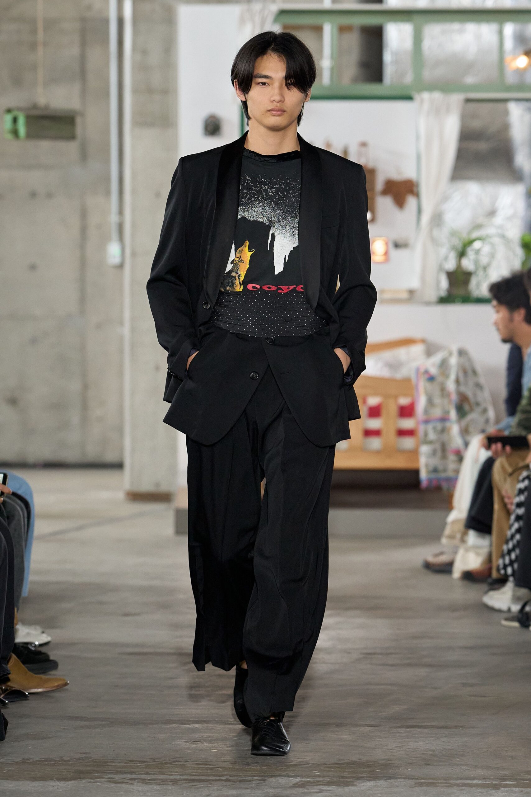 black tailored open-front blazer