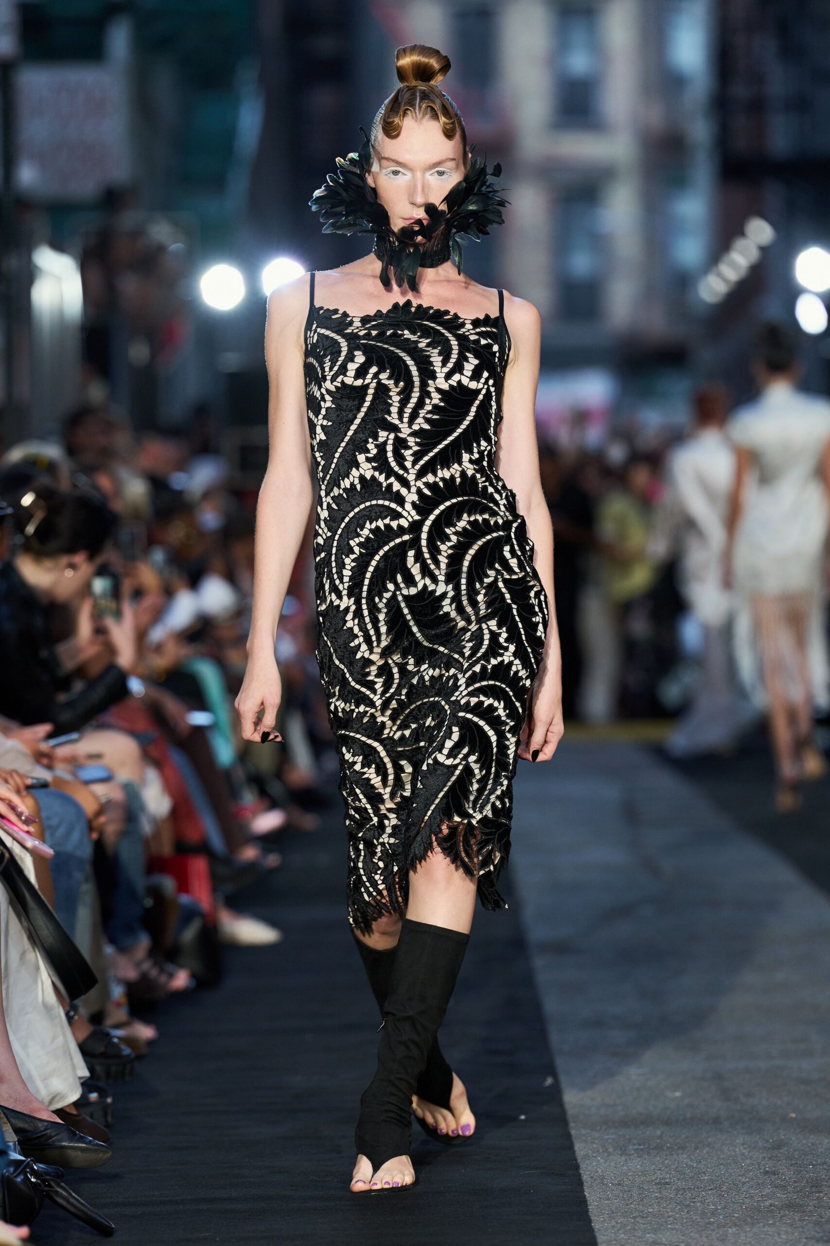 black lace spaghetti-strap square-neck fitted floral scalloped midi-dress