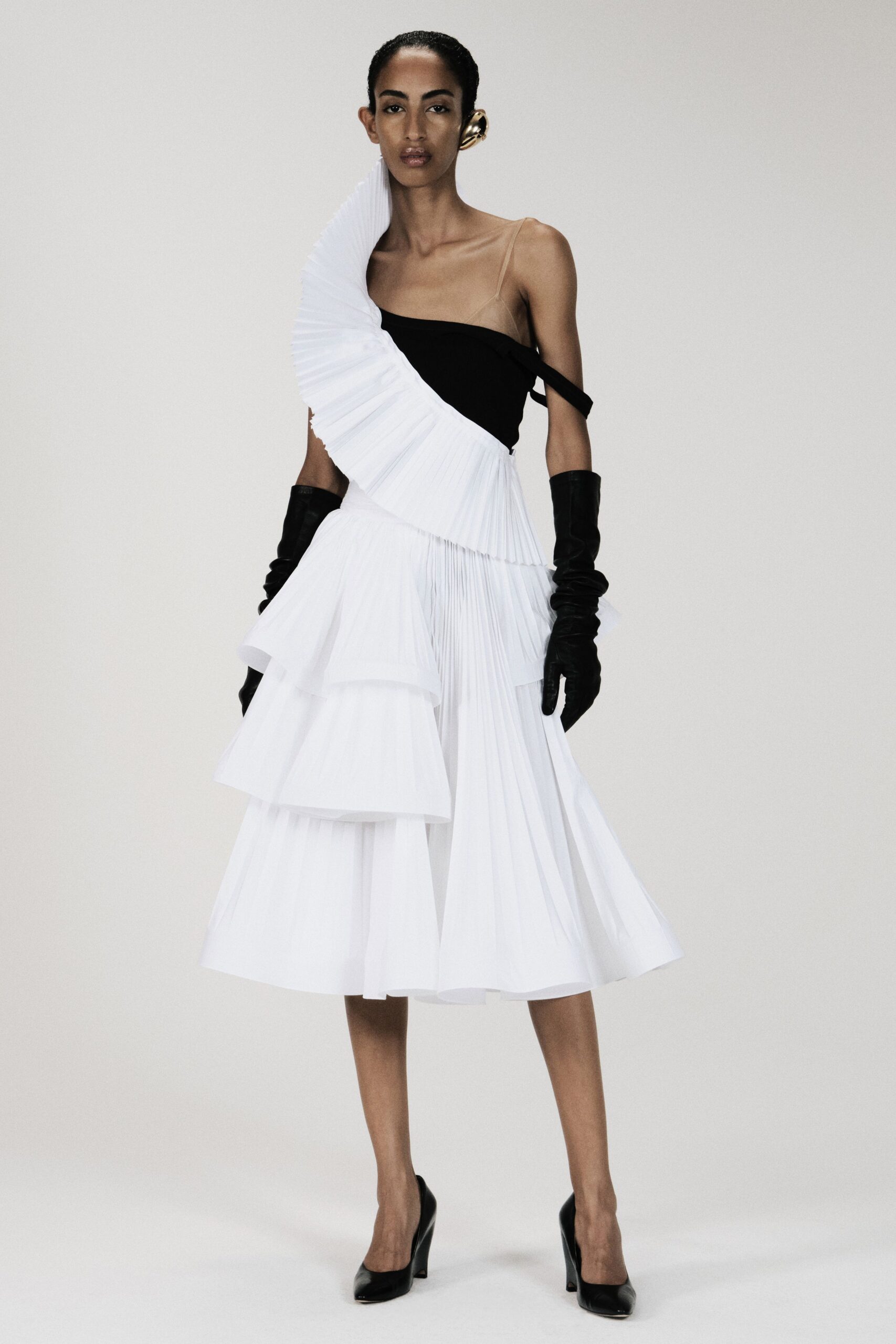 white organza asymmetric spaghetti-strap pleated tiered dress