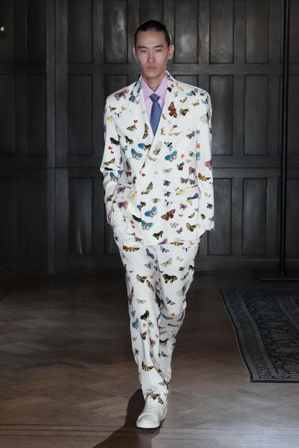 butterfly-print white tailored suit