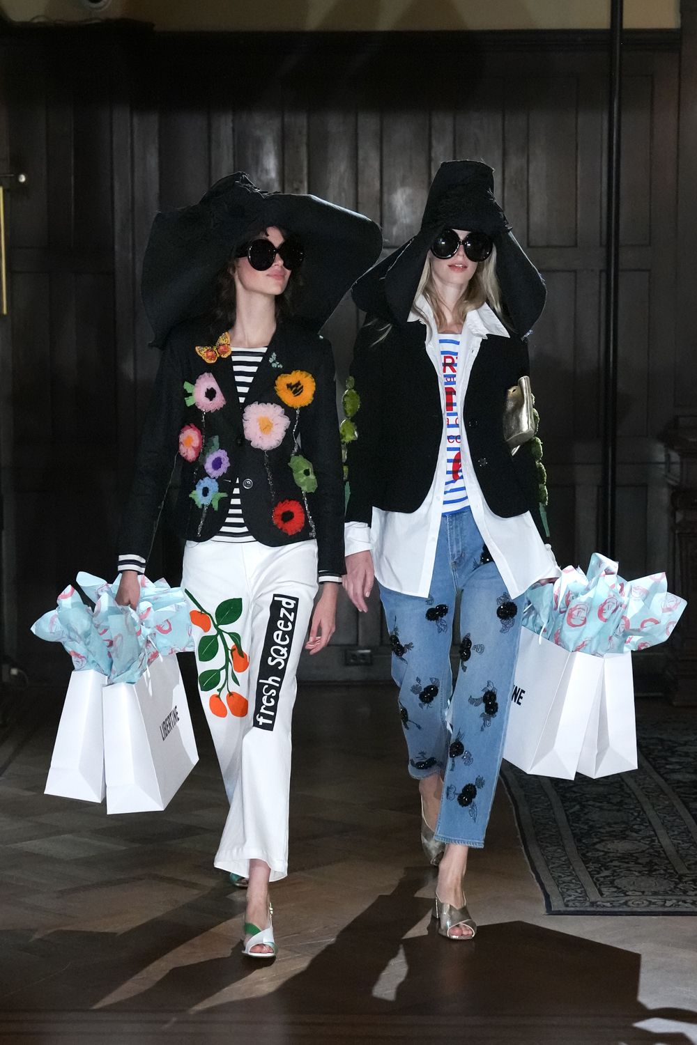 flower-appliqué black blazer