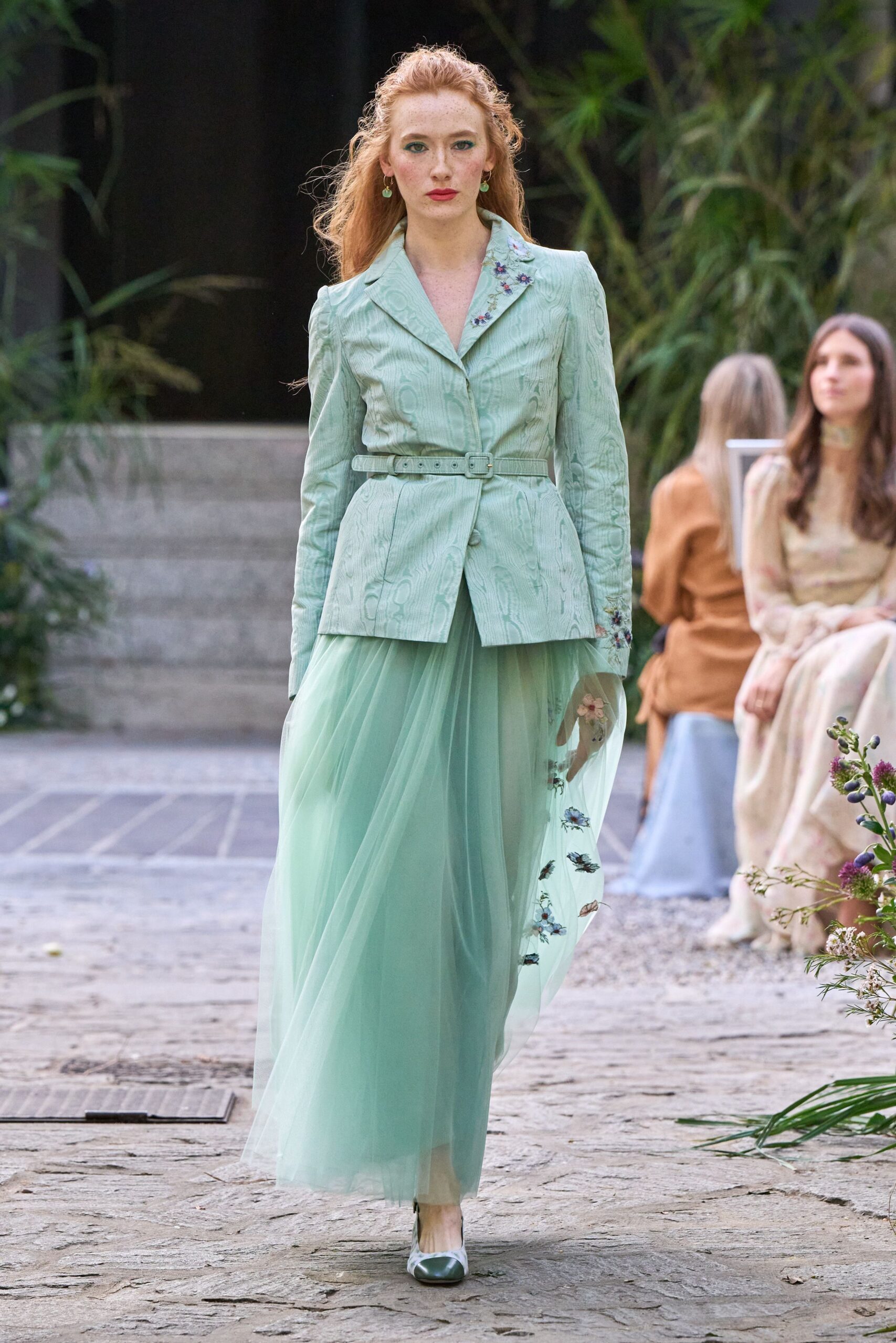 green jacquard long-sleeve collared tailored belted embroidered blazer