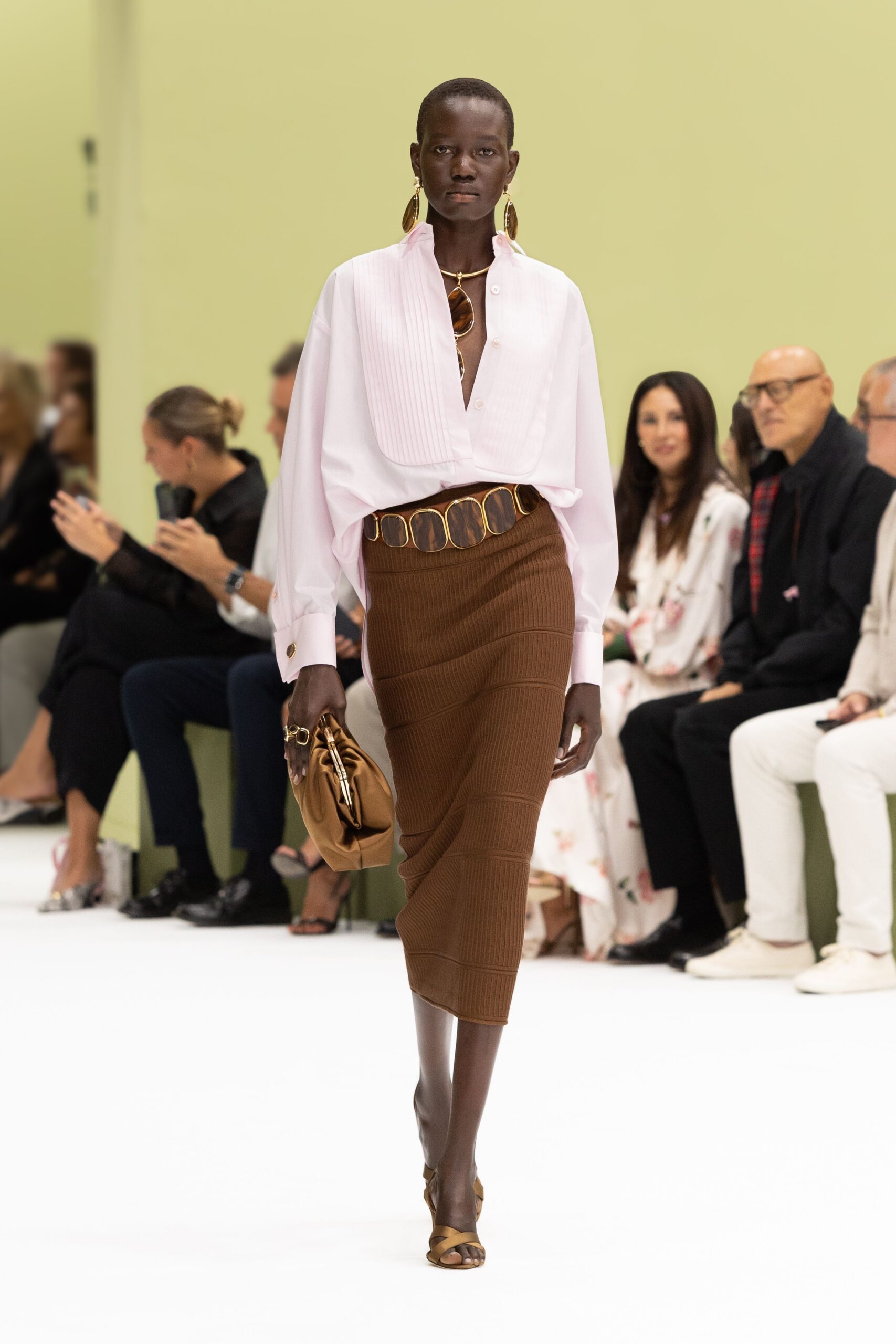 ribbed brown pencil skirt