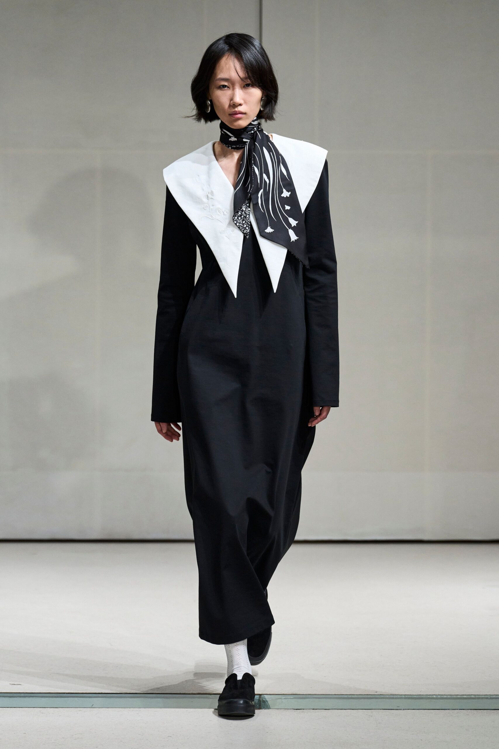 black maxi dress with oversized white collar