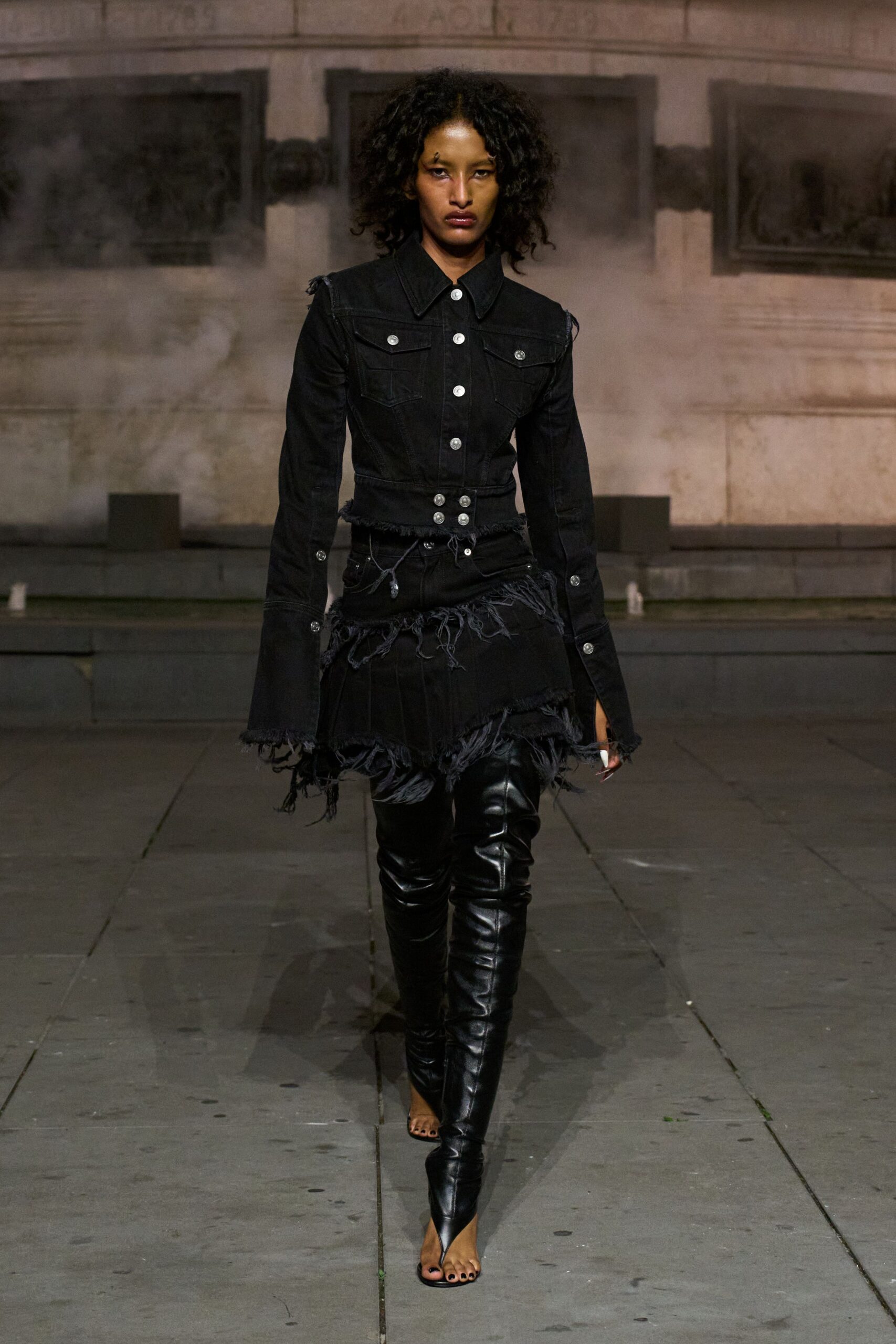 black denim long-sleeve collared fitted buttoned pockets jacket