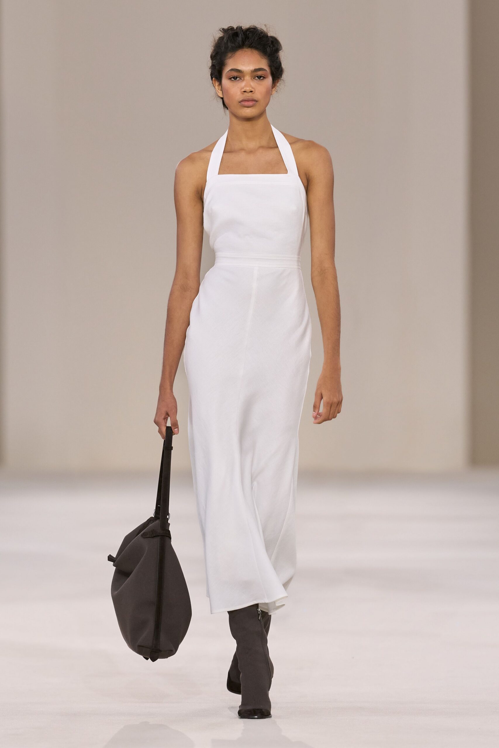 Max Mara Spring 2027 Ready-to-Wear Look 25