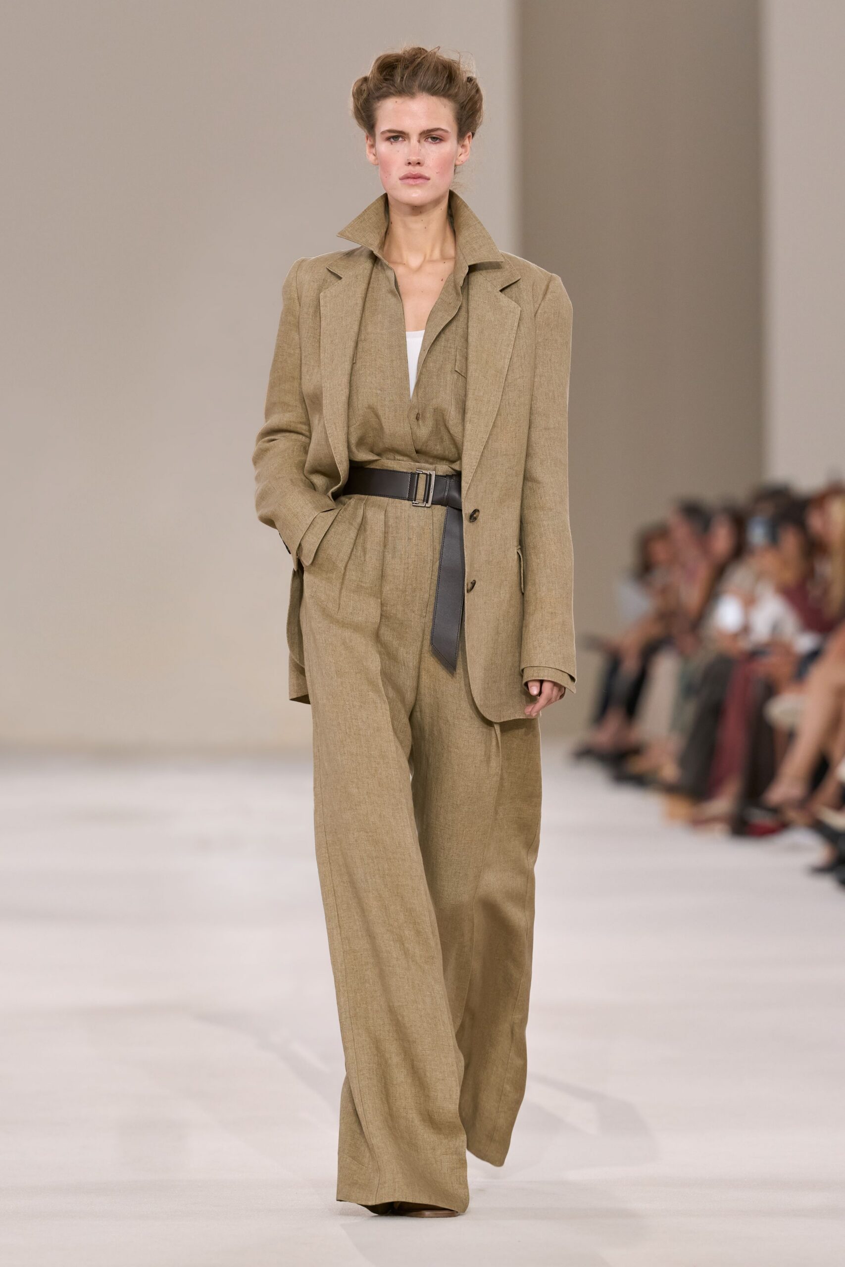 Max Mara Spring 2027 Ready-to-Wear Look 26