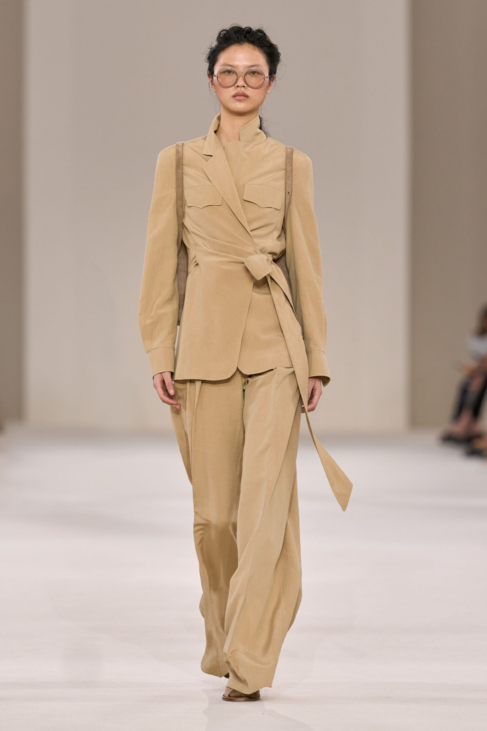 Max Mara Spring 2027 Ready-to-Wear Look 35