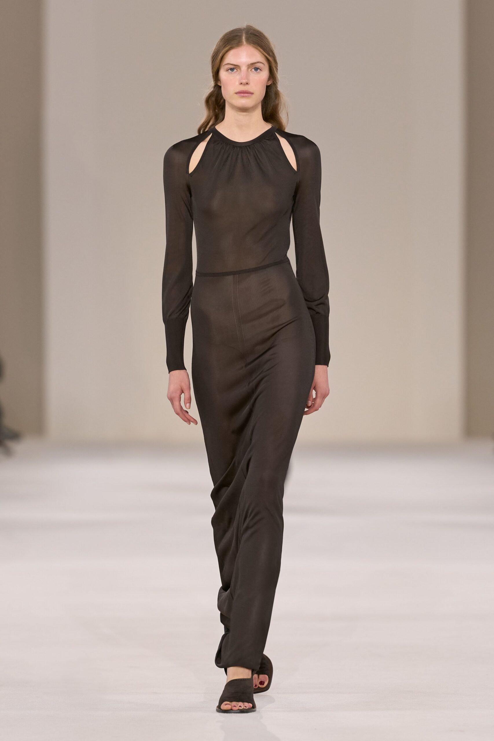 Max Mara Spring 2027 Ready-to-Wear Look 46