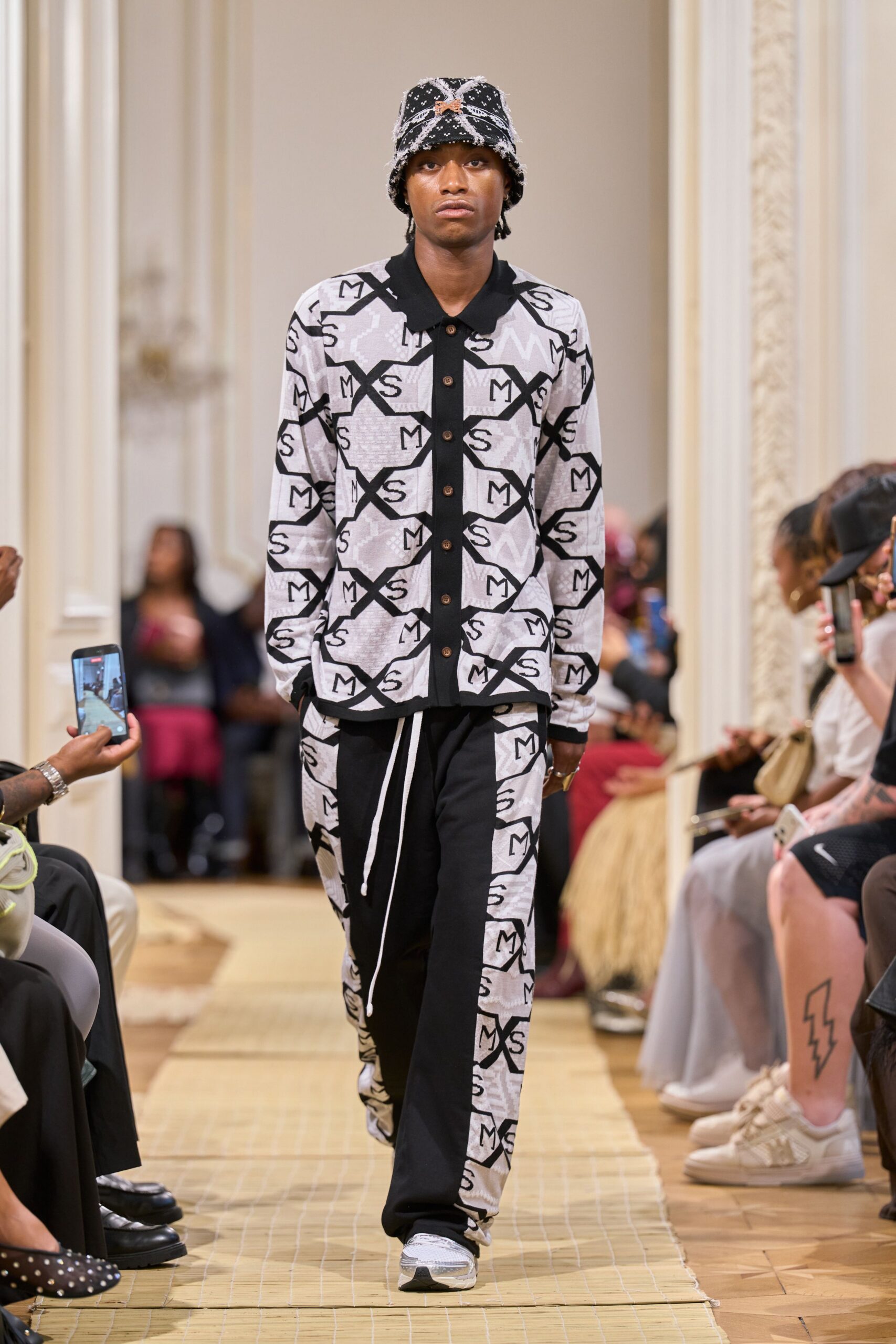 logo-print button-up shirt