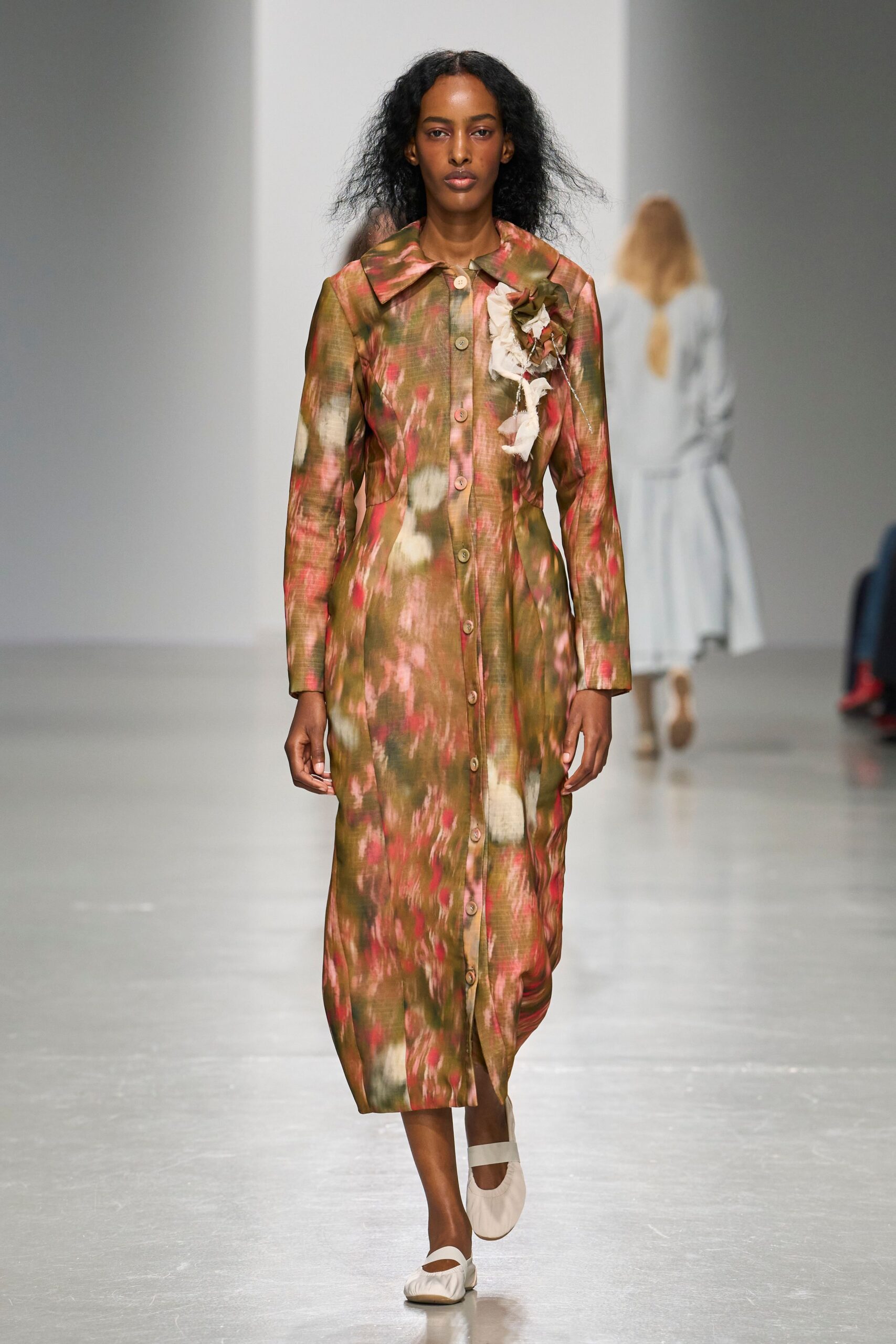 floral shirt-dress with corsage