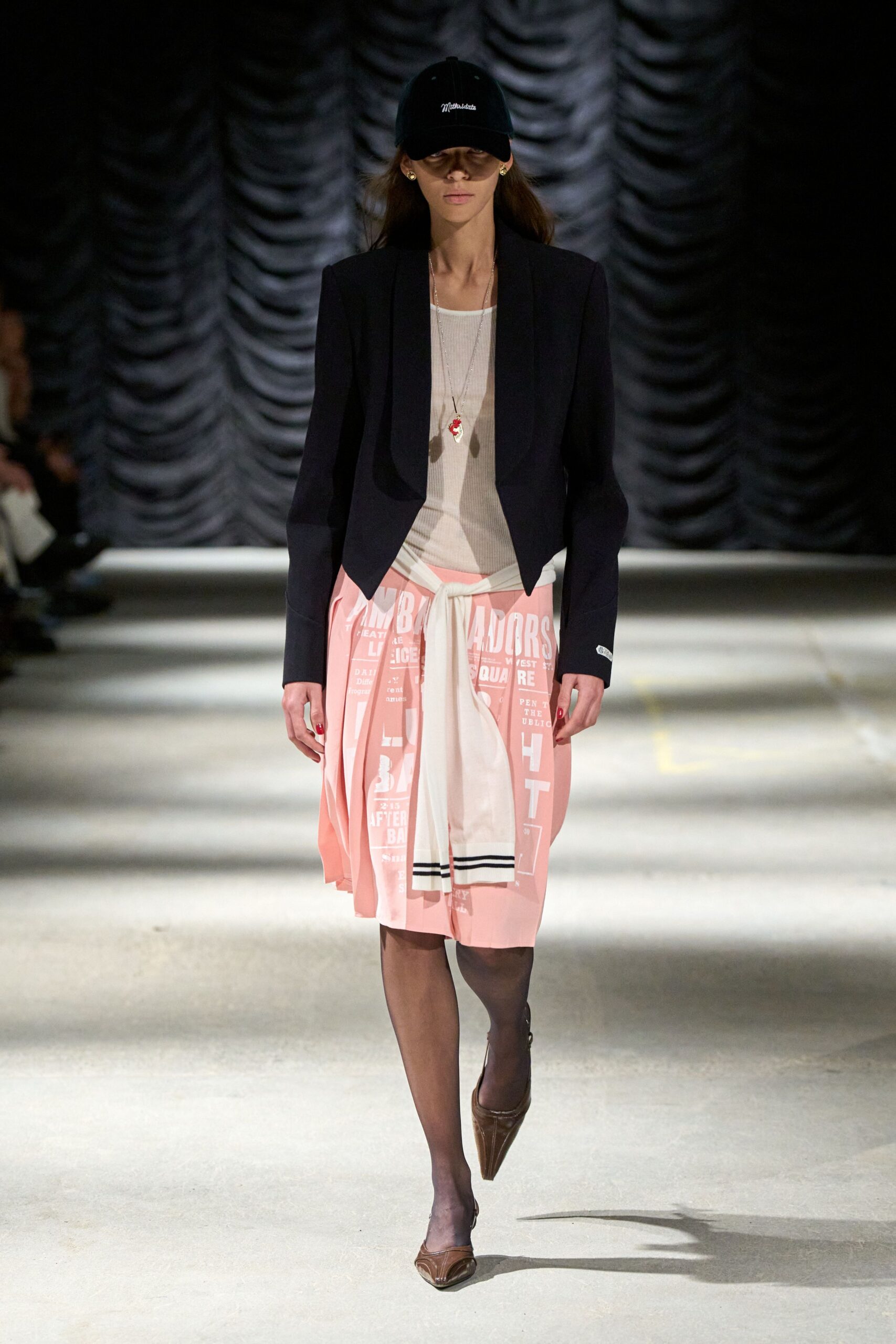 pink text-print pleated midi skirt