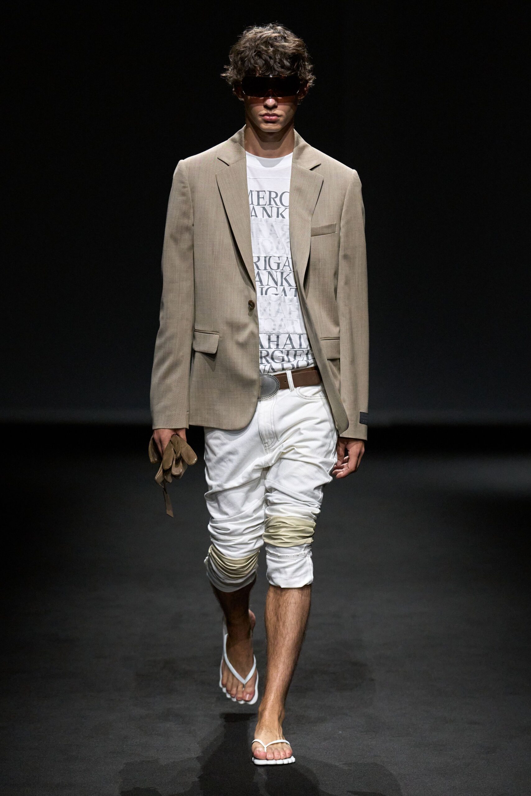 beige tailored single-breasted blazer