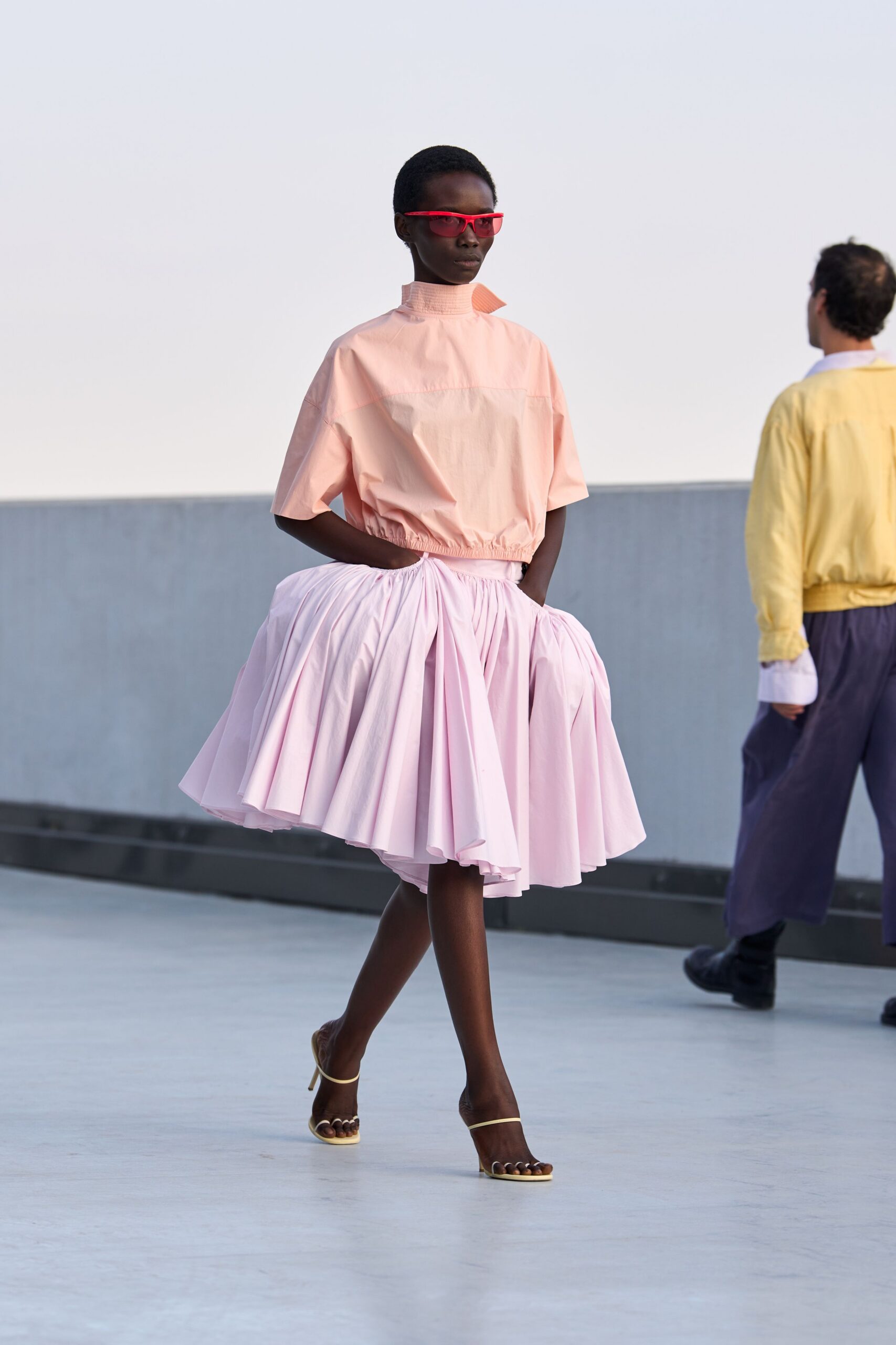 pink cotton ruched flared flowing mini skirt