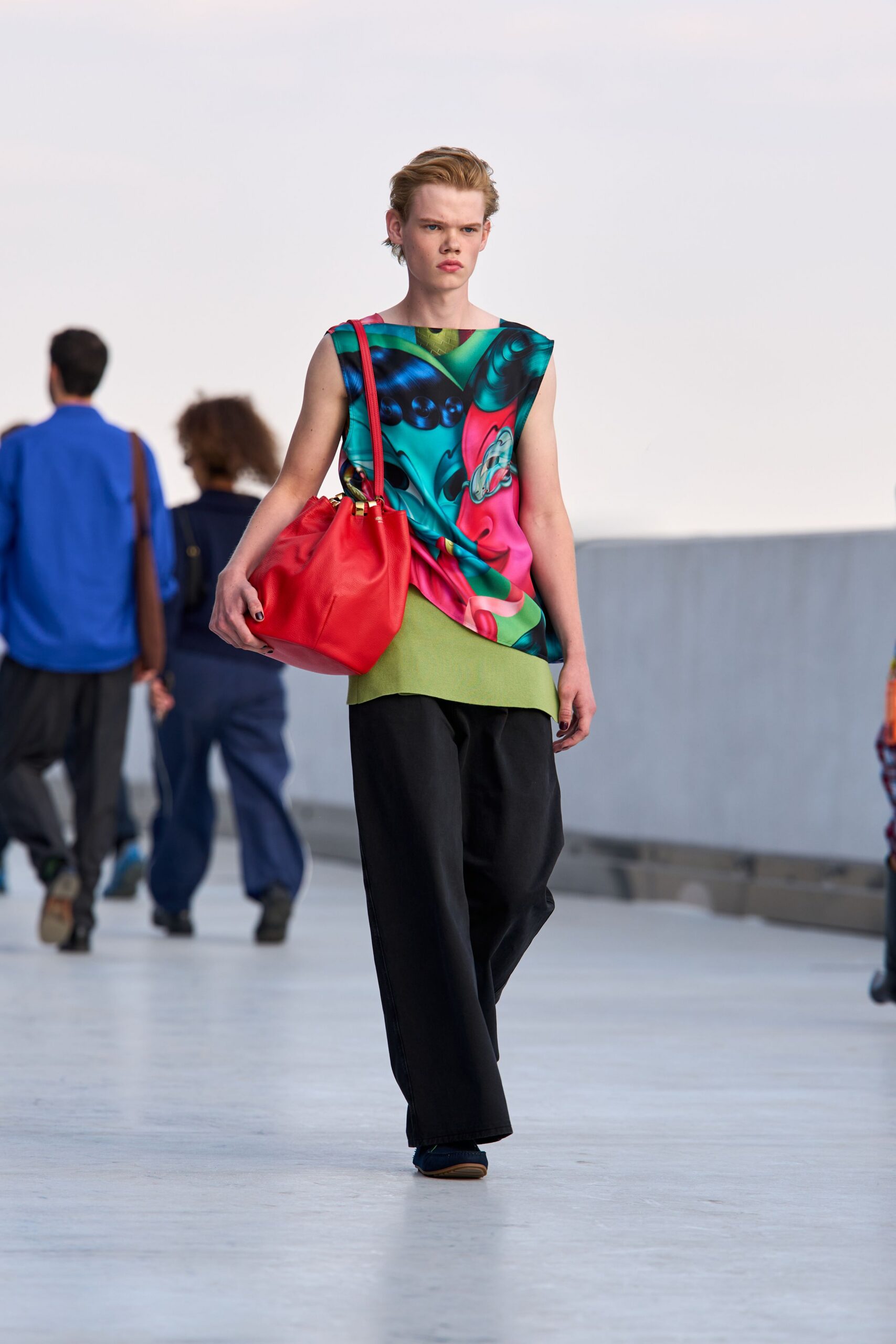 multi satin sleeveless boat-neck relaxed printed draped top