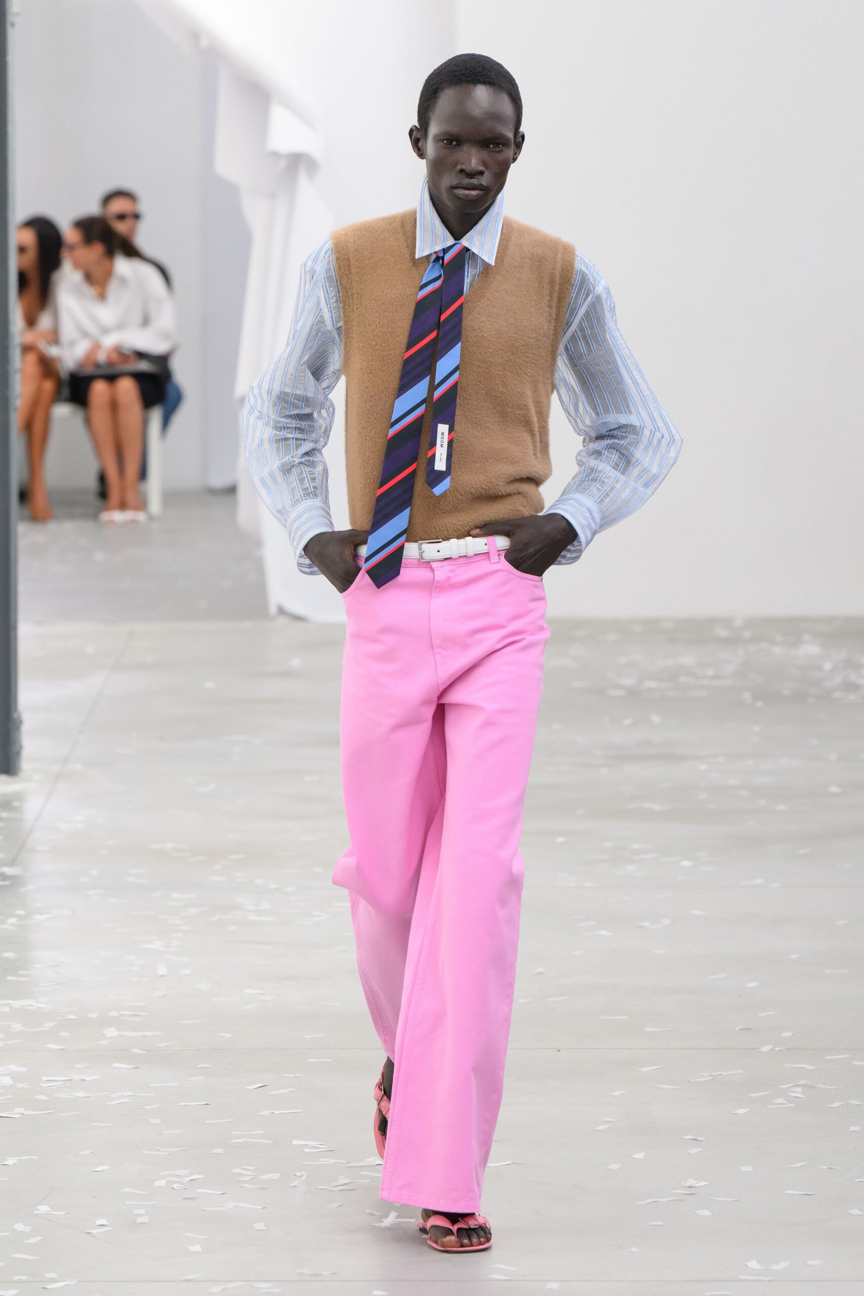 pink wide-leg trousers