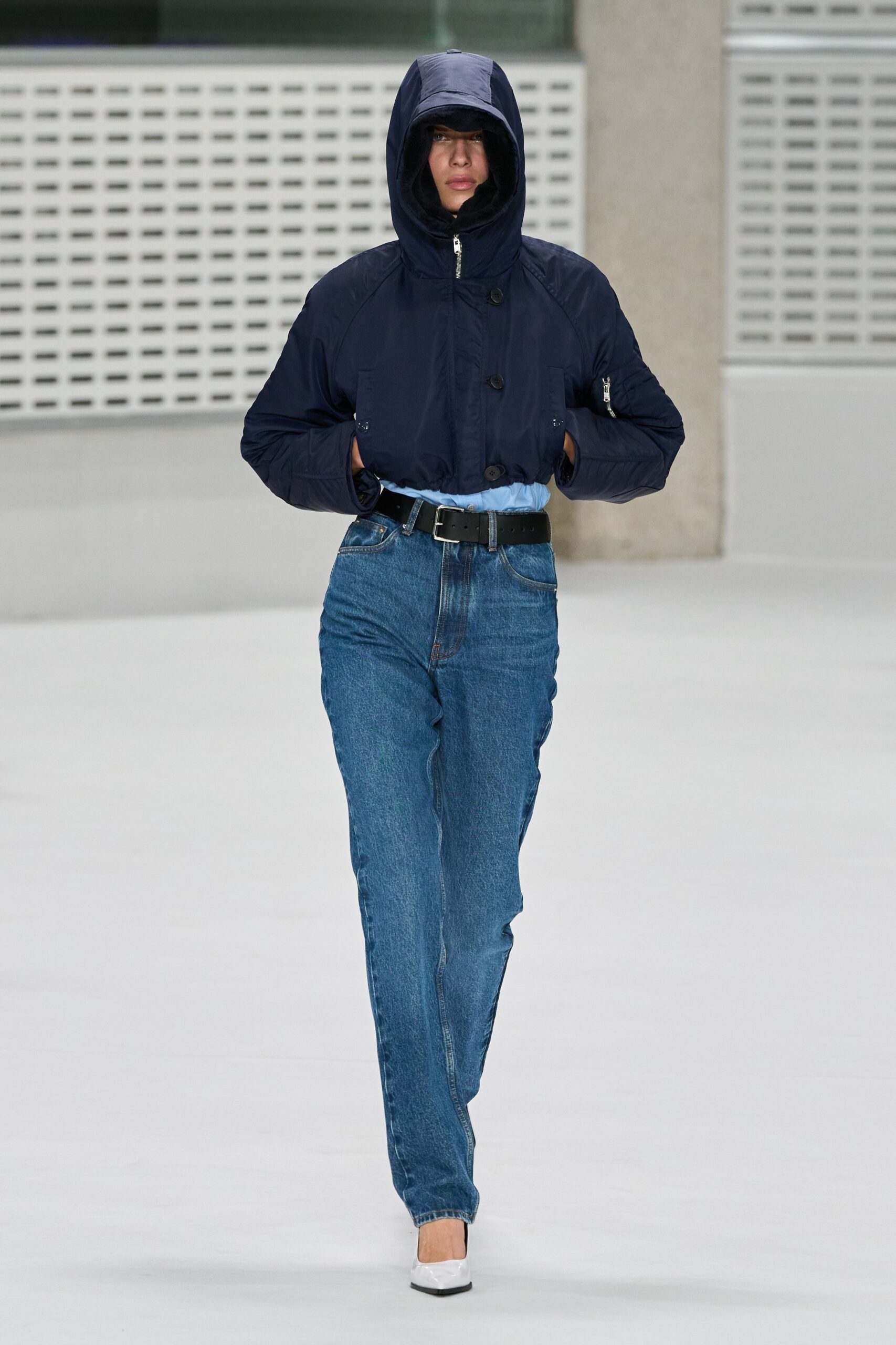 hooded cropped puffer jacket
