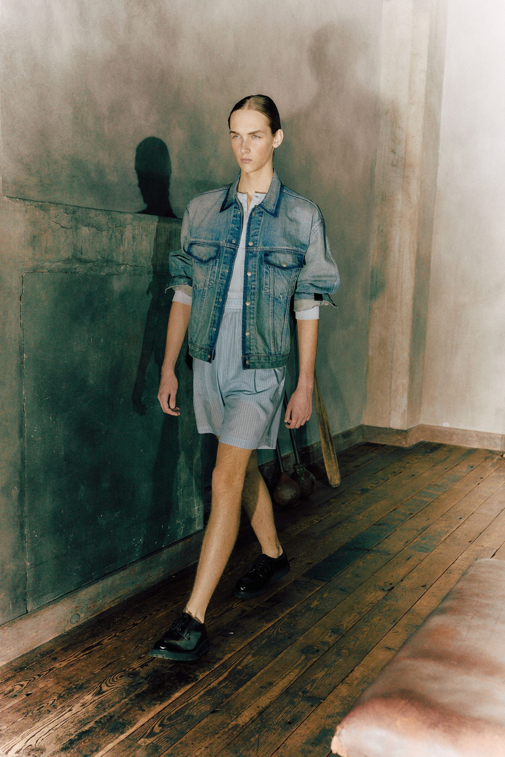 oversized denim trucker jacket