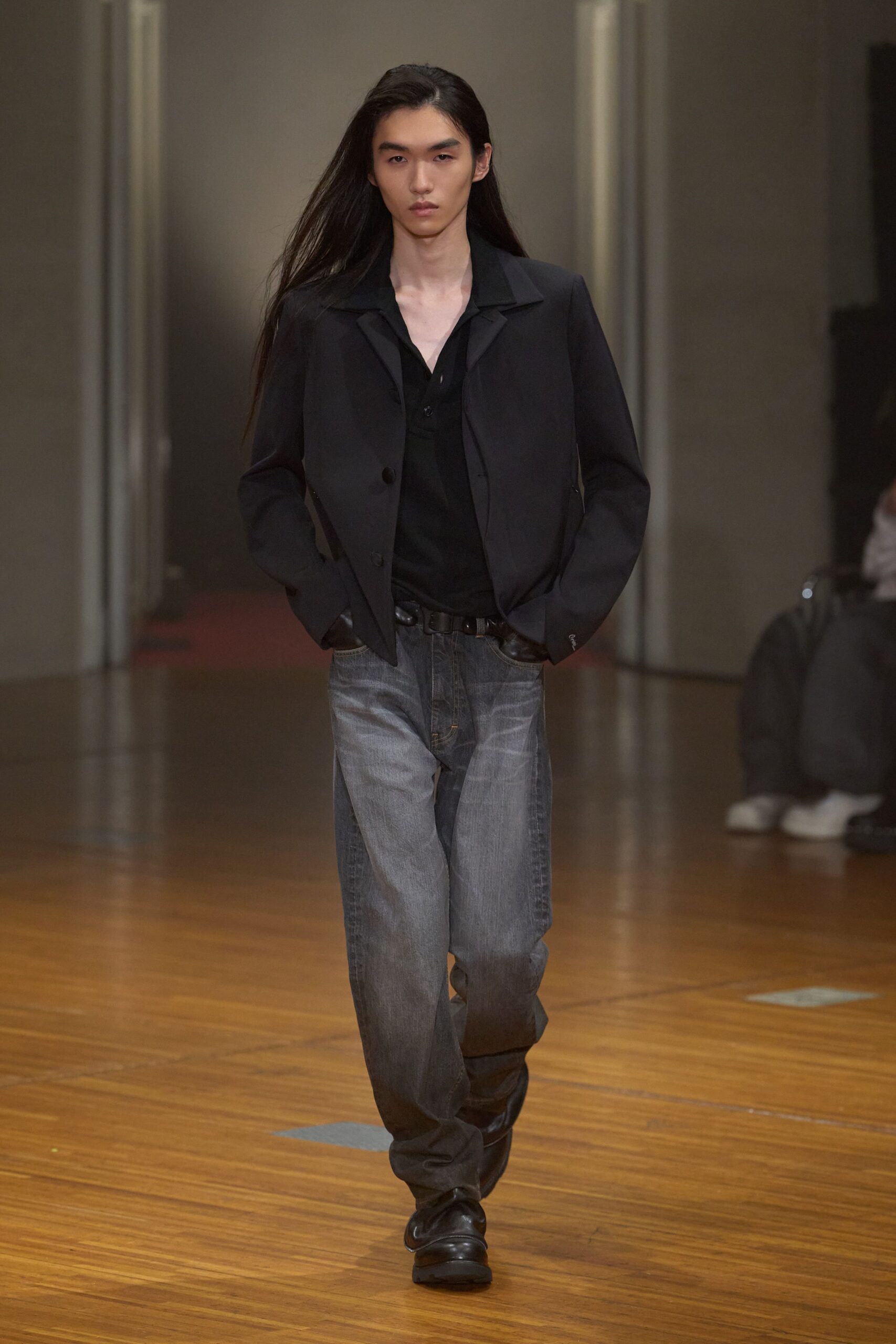 black cropped tailored jacket