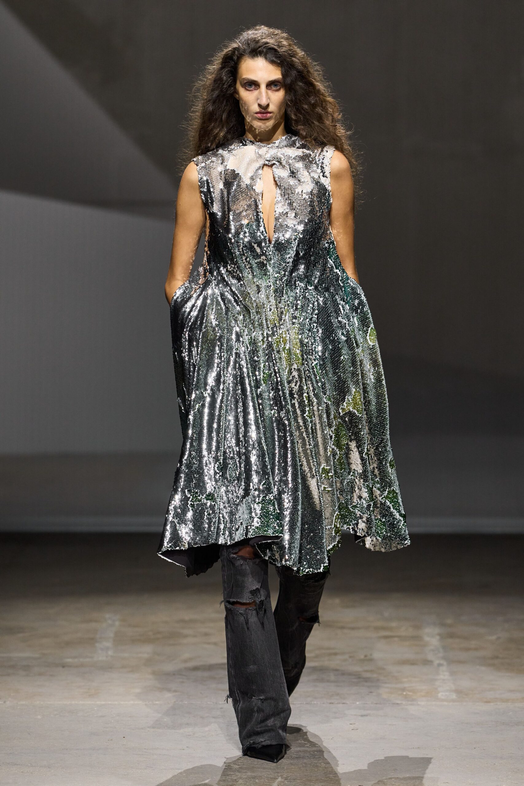 python-print sequined keyhole dress