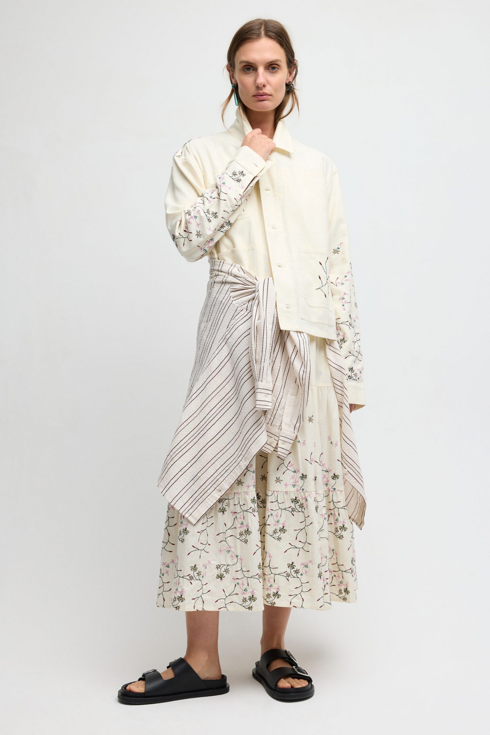 ivory unknown collared long-sleeve relaxed buttoned embroidered jacket
